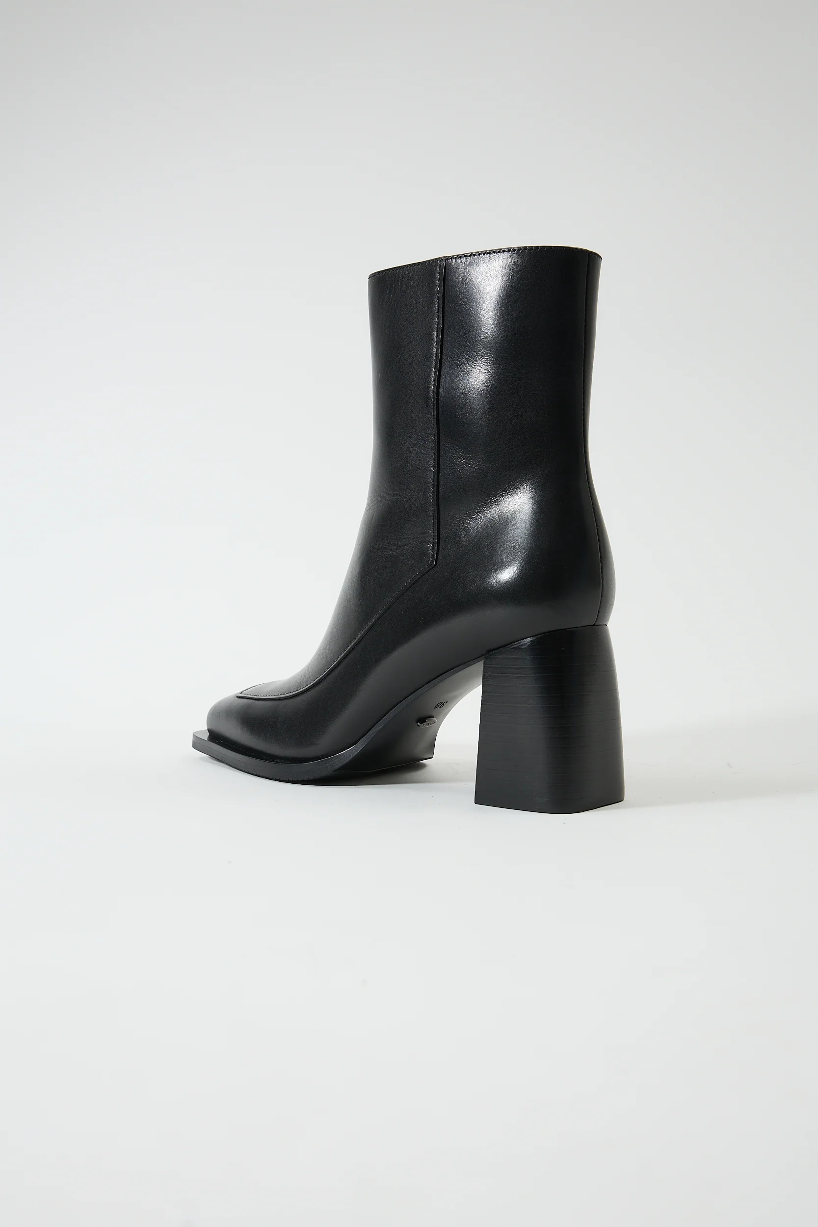 Keres Black - Image 3
