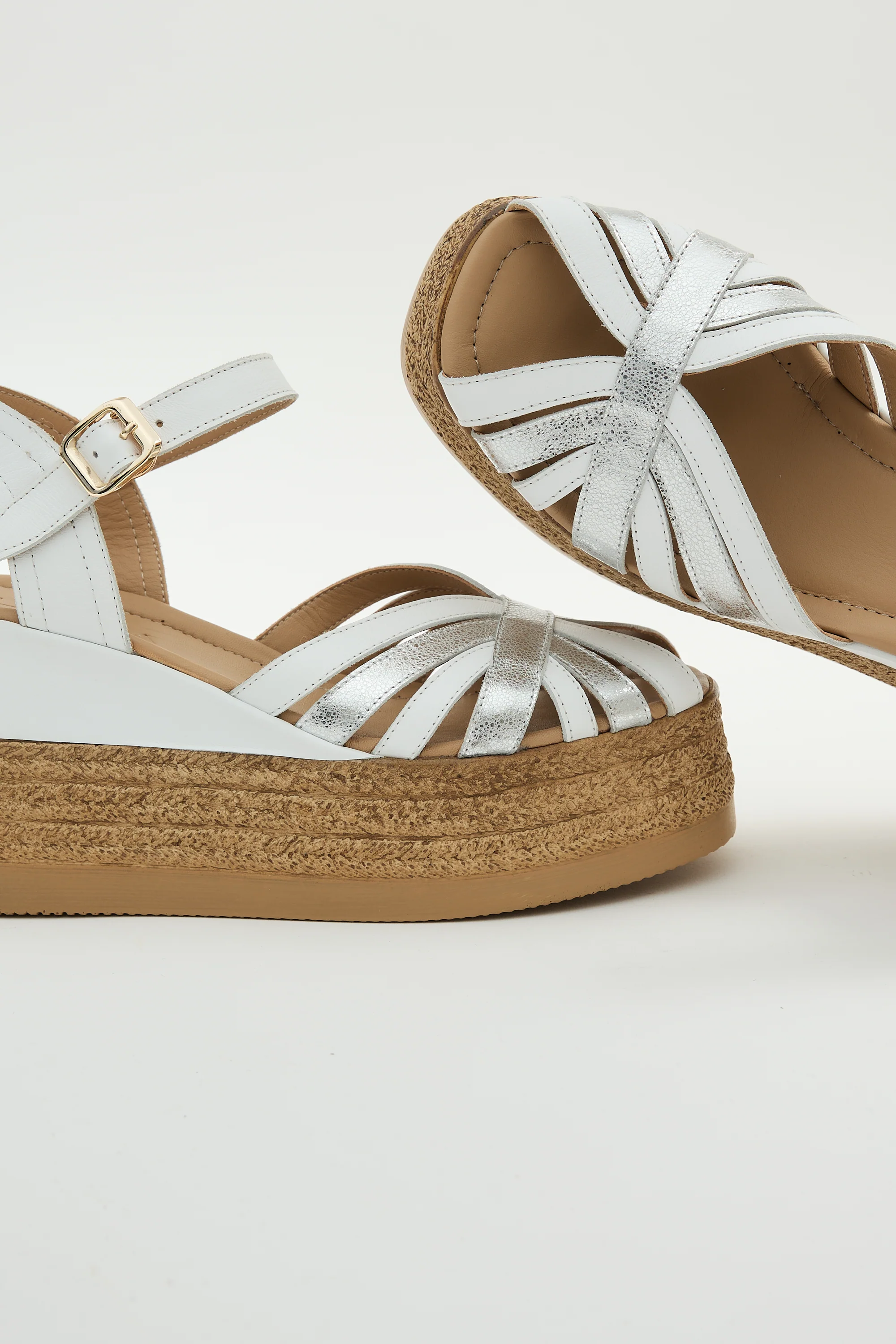 Rya White - Image 5
