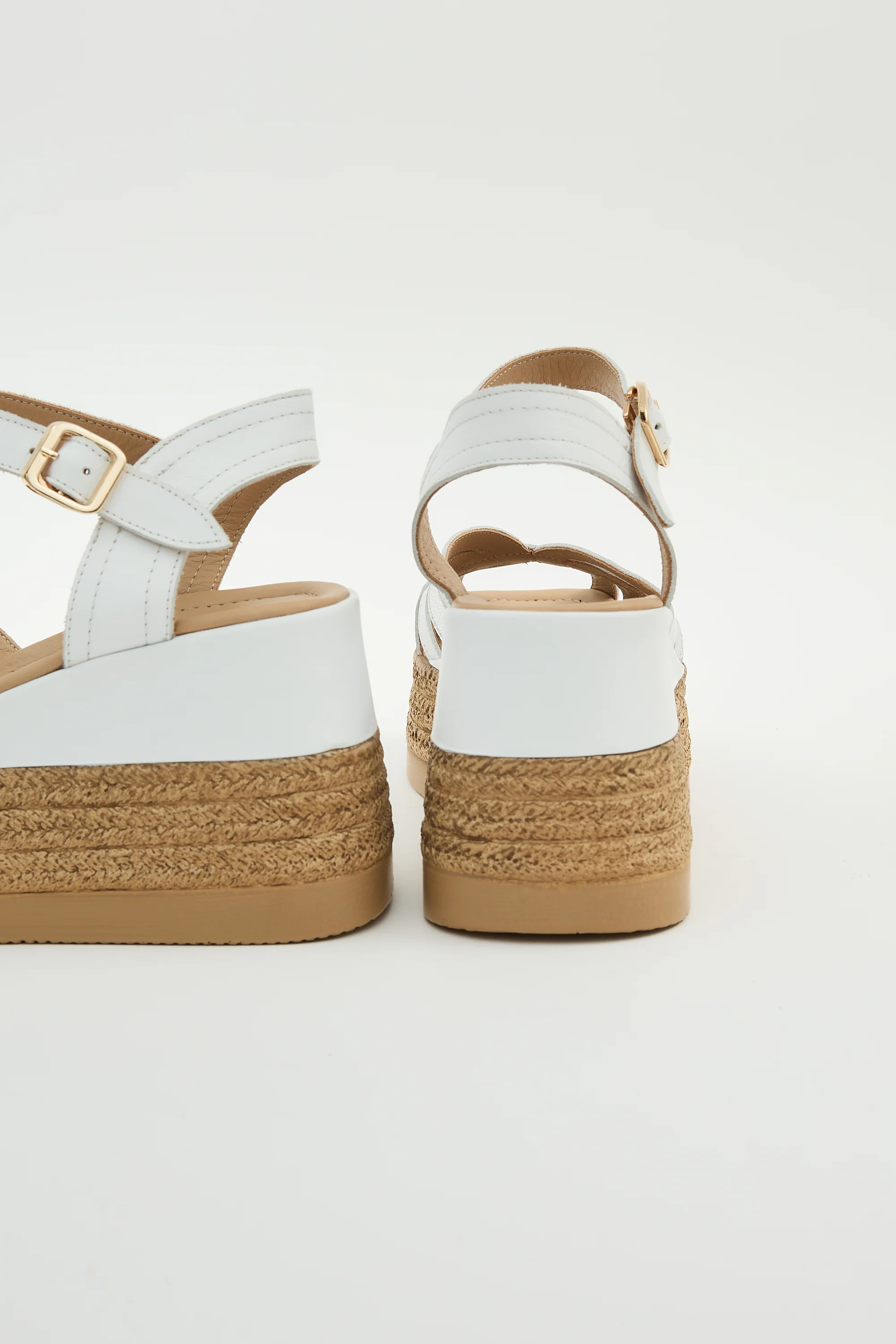 Rya White - Image 6