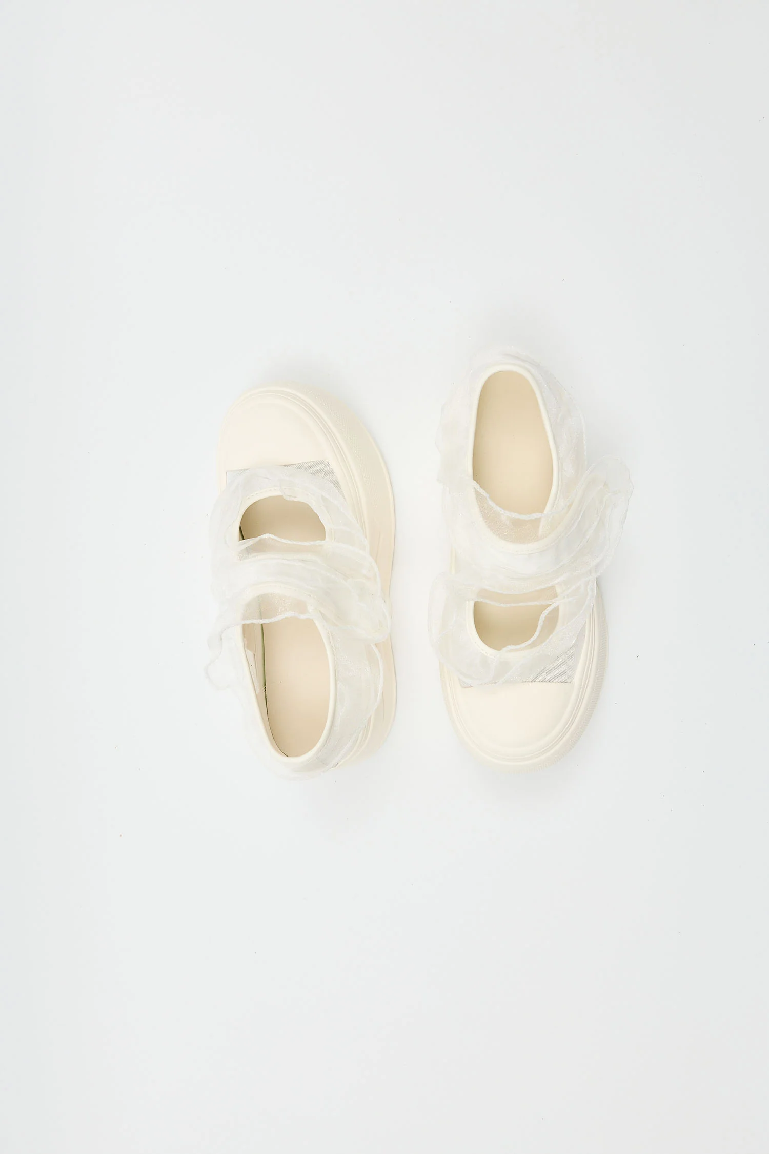 Adie White - Image 4