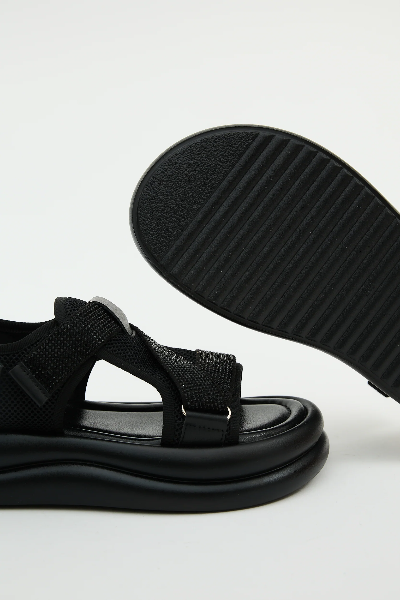 Adonia Black - Image 5