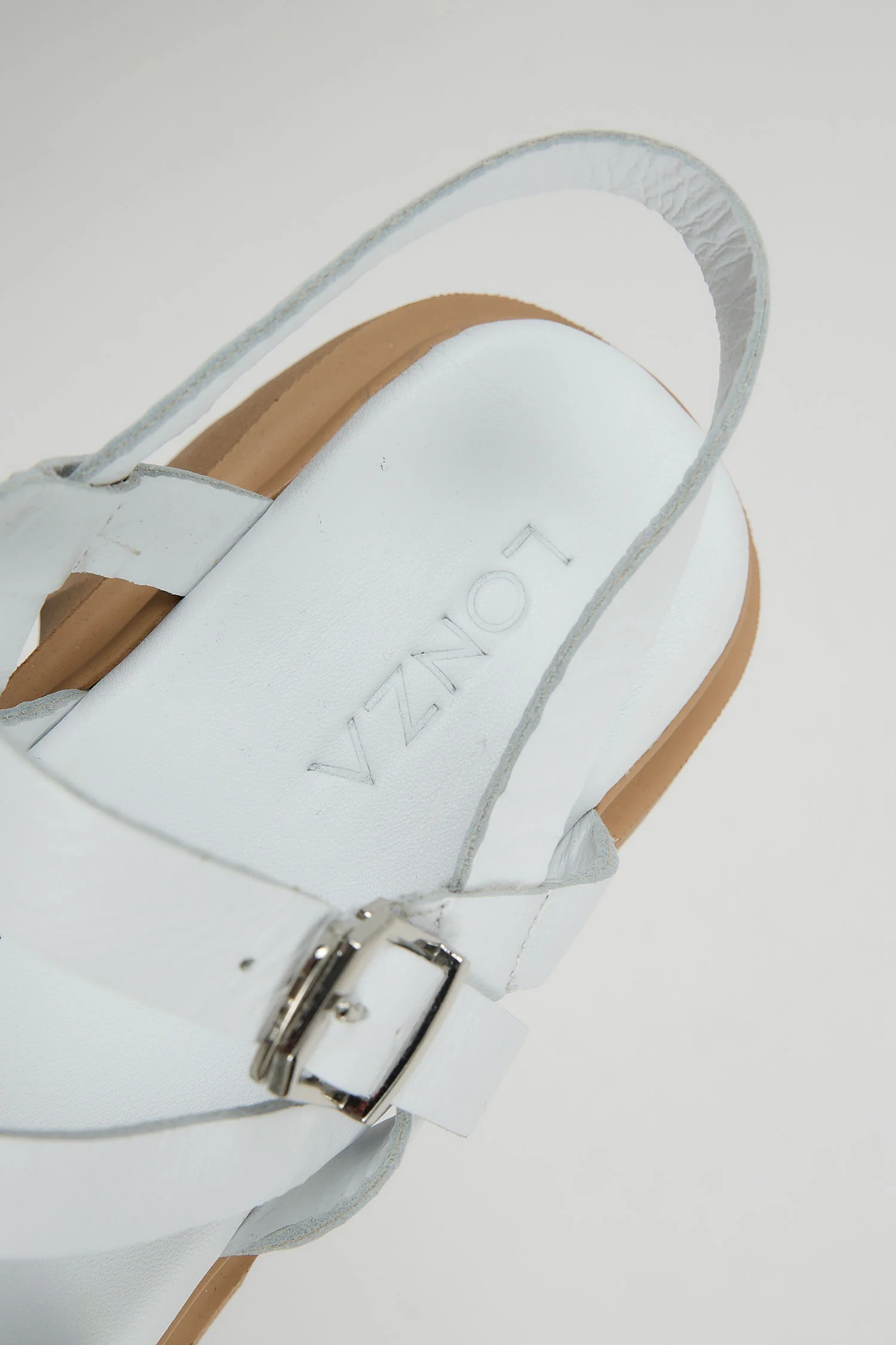 Afelia White - Image 8