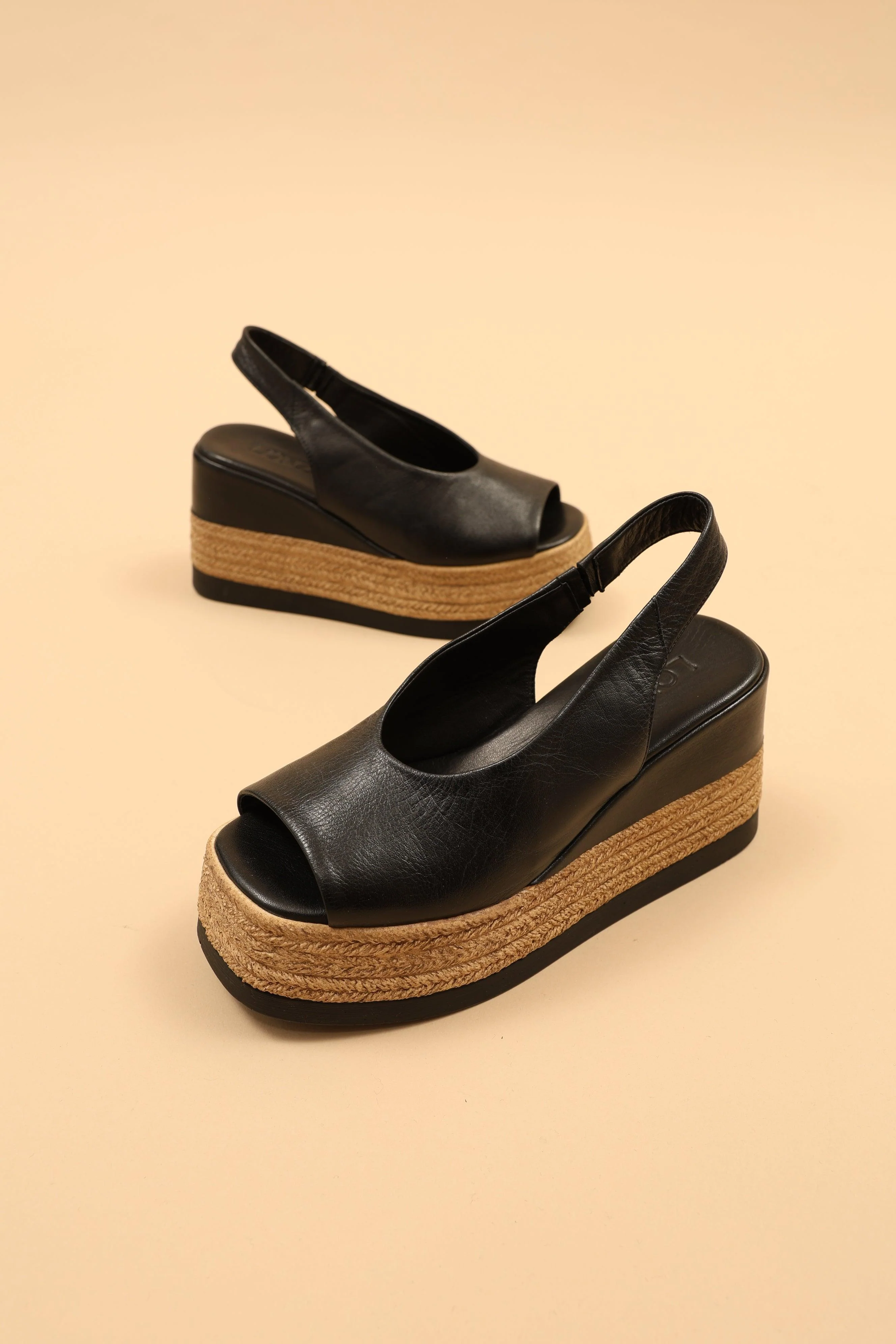 Agnesa Black - Image 8