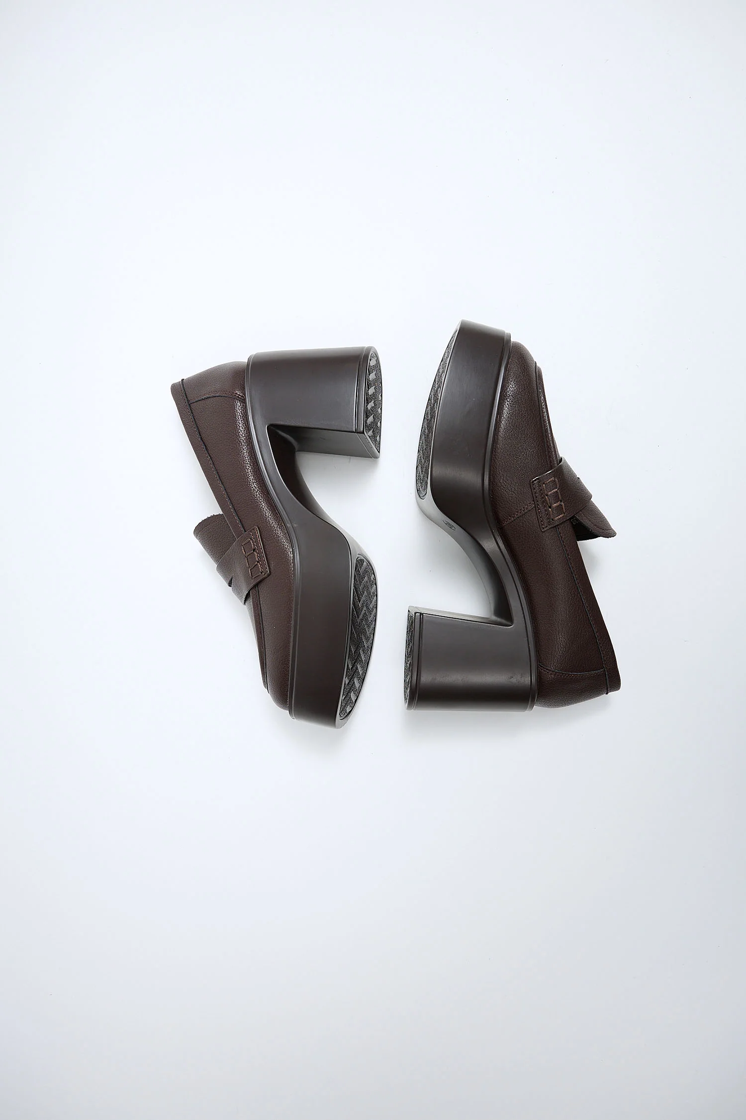 Alama Brown - Image 6
