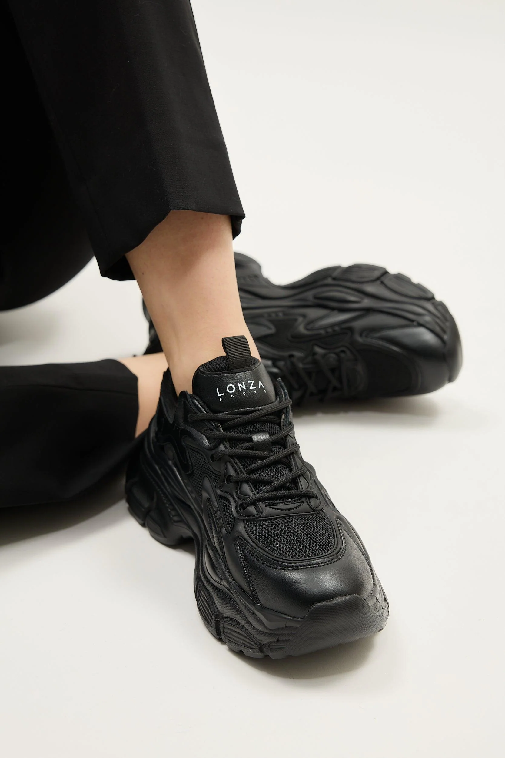 Alba Black - Image 3