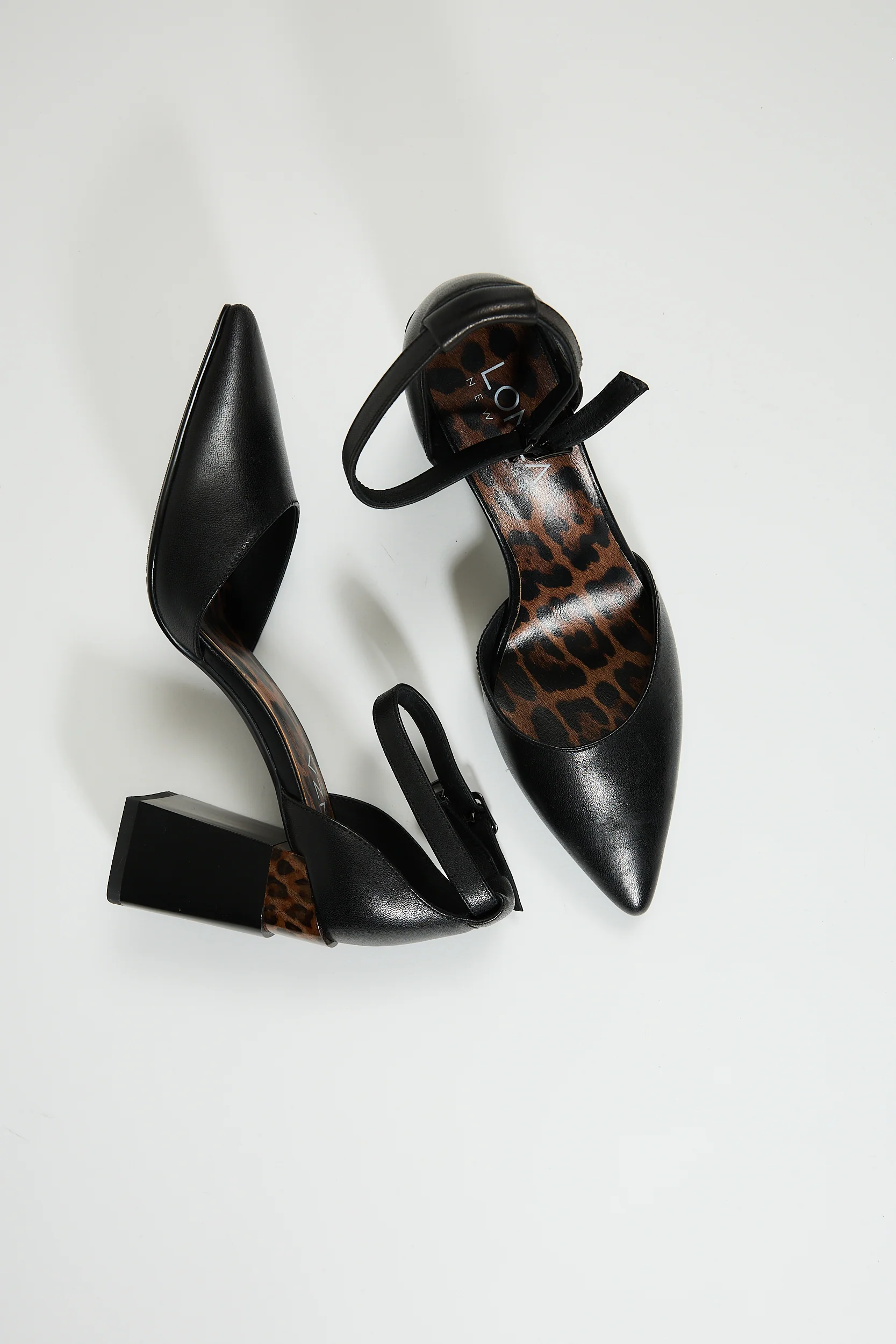 Aleen Black - Image 9