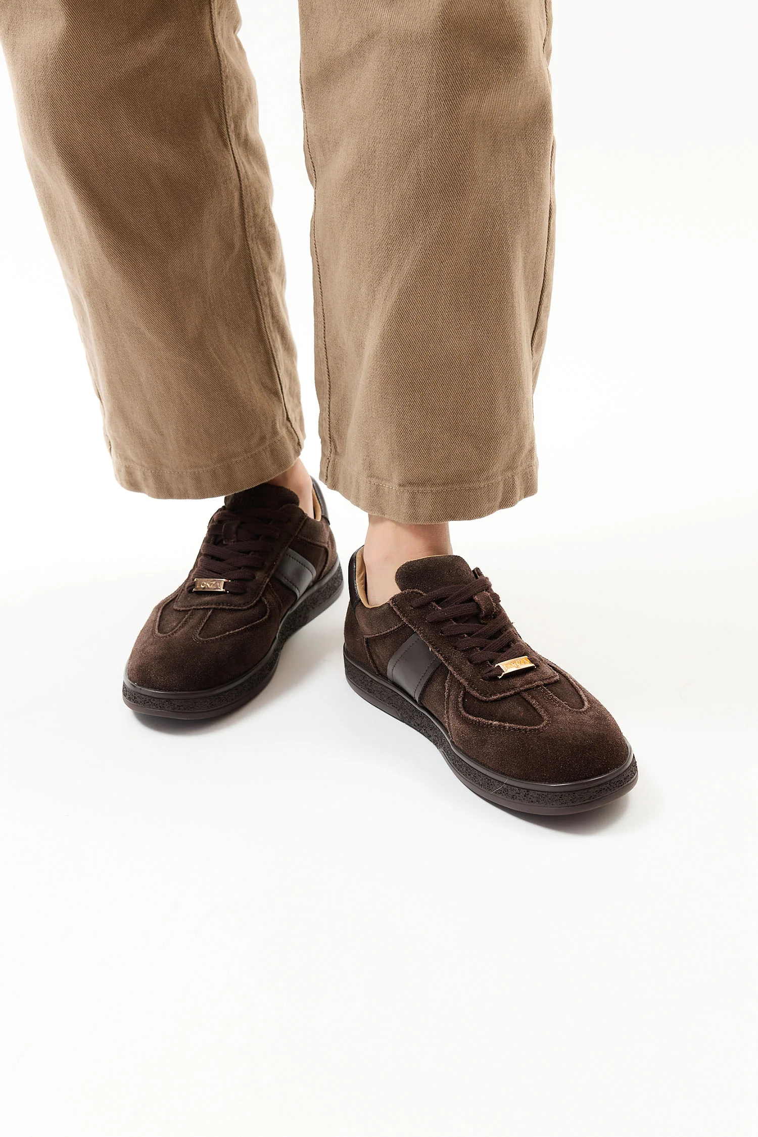 Alfi Brown - Image 10
