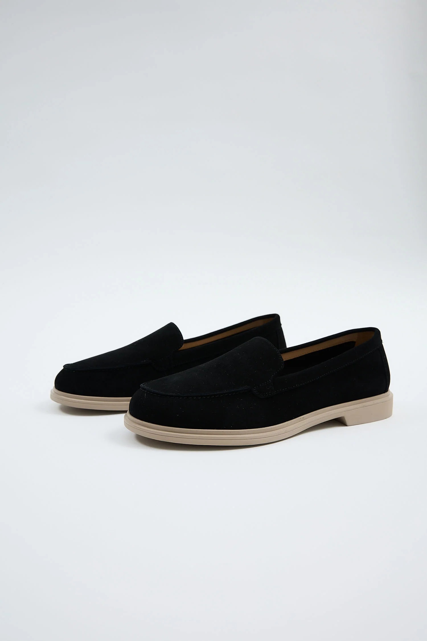Almari Black - Image 3