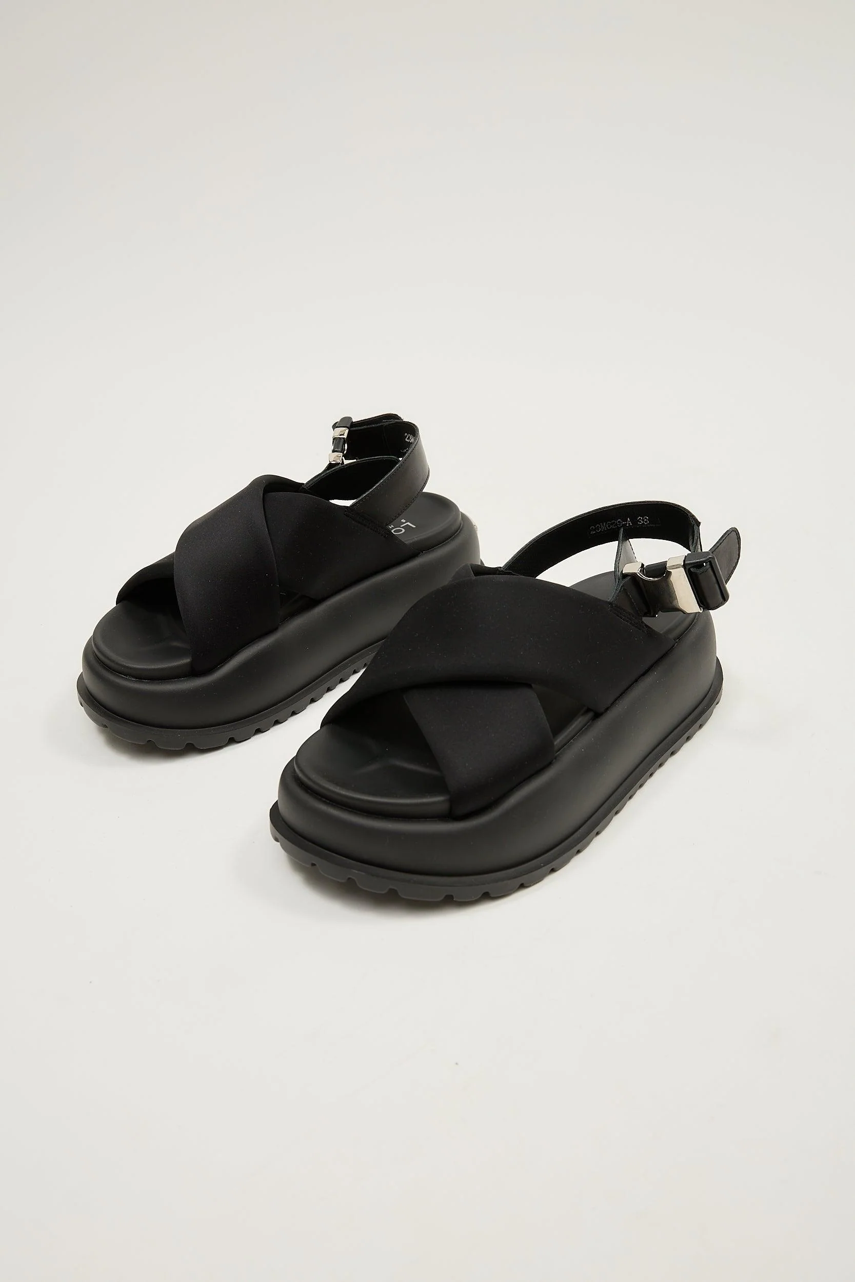 Alonso Black - Image 13