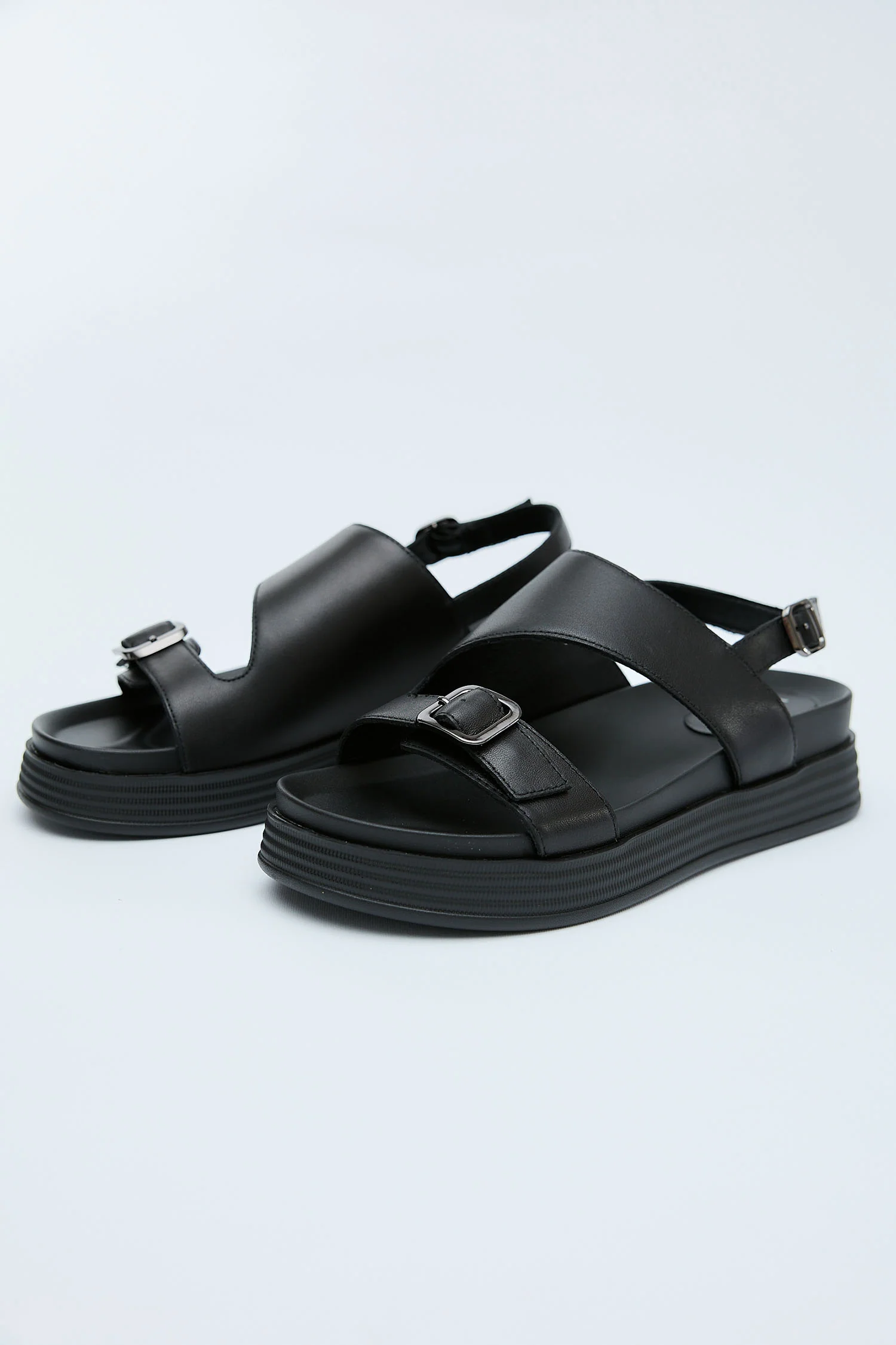 Aloura Black - Image 2