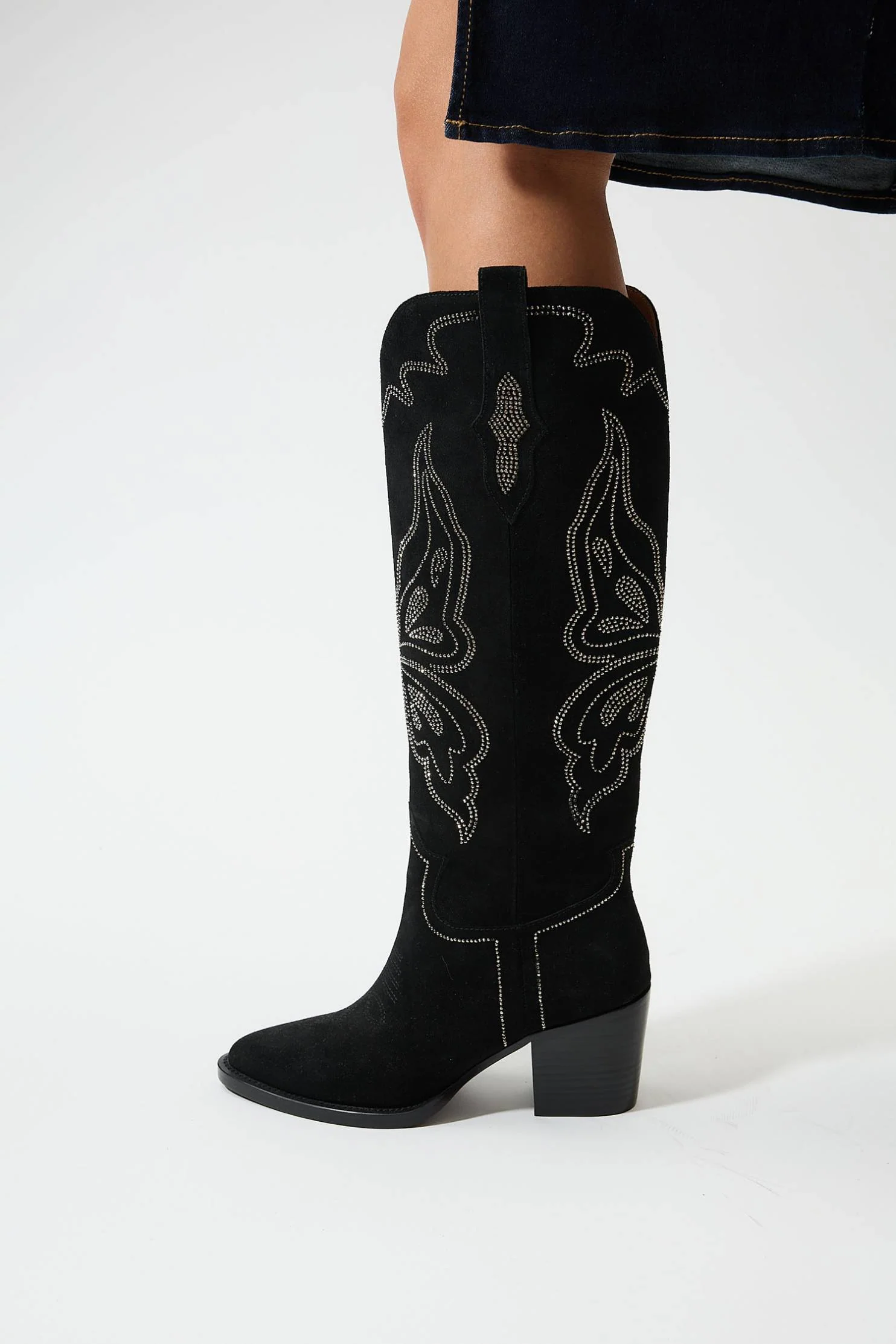 Amaltheia Black - Image 10