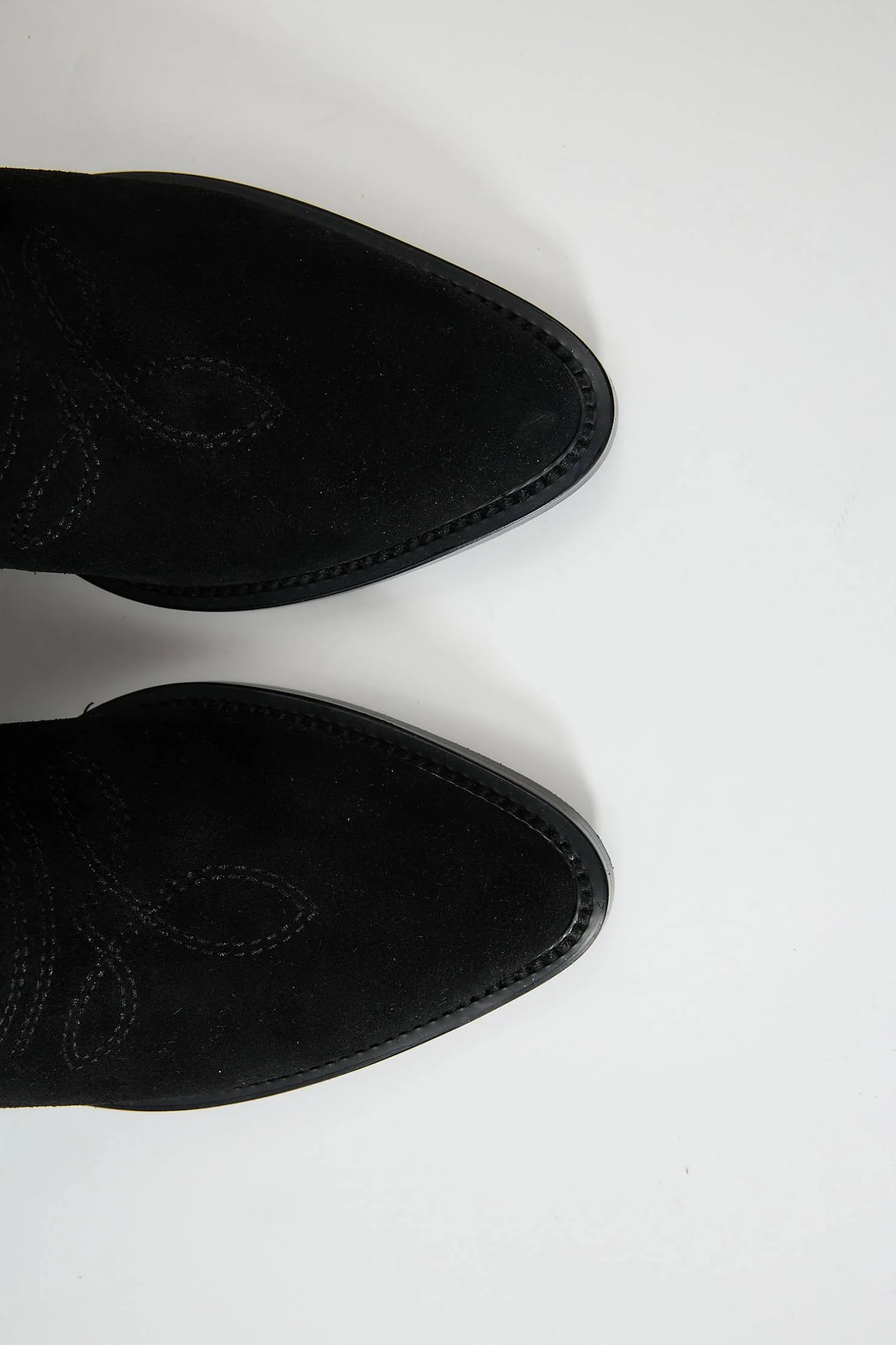 Amaltheia Black - Image 5