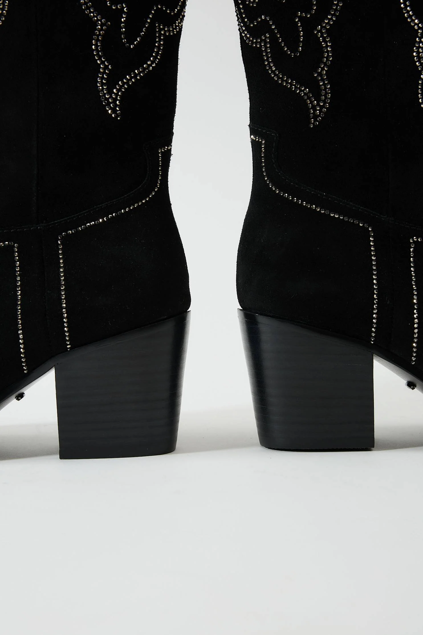 Amaltheia Black - Image 8