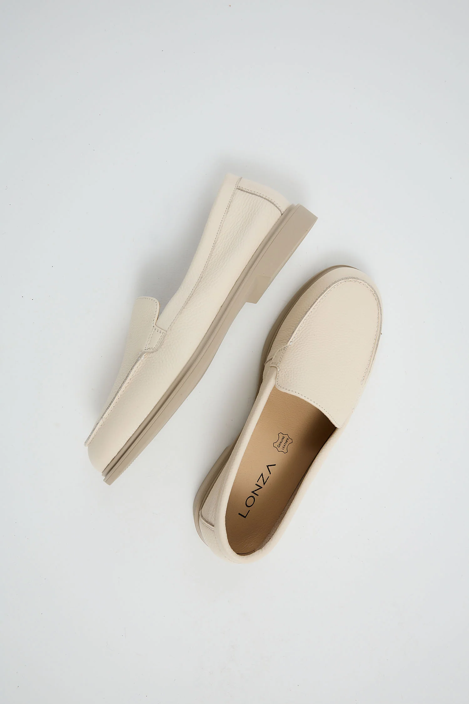 Amberly Milk - Image 7