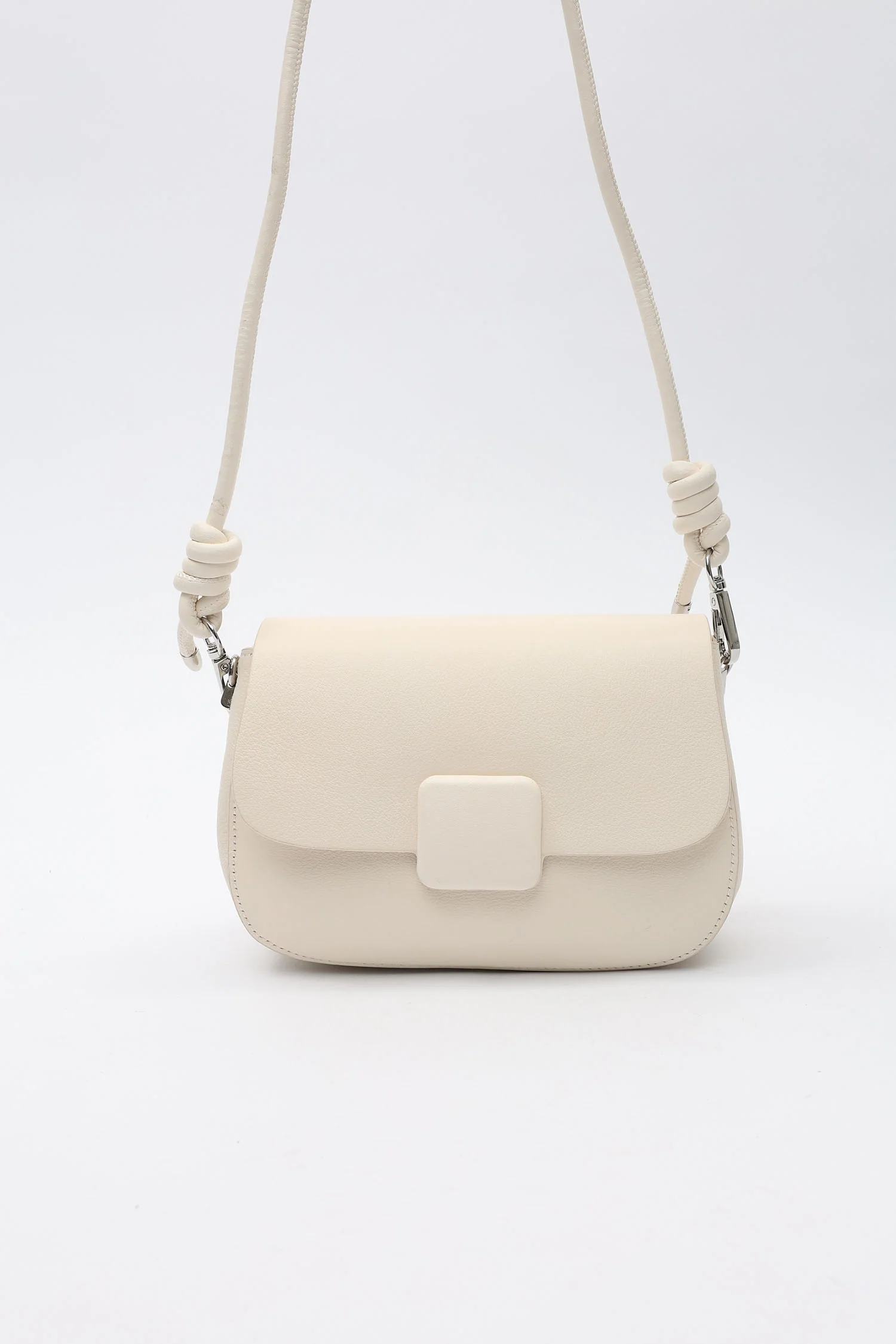 Amilie Milk - Image 4