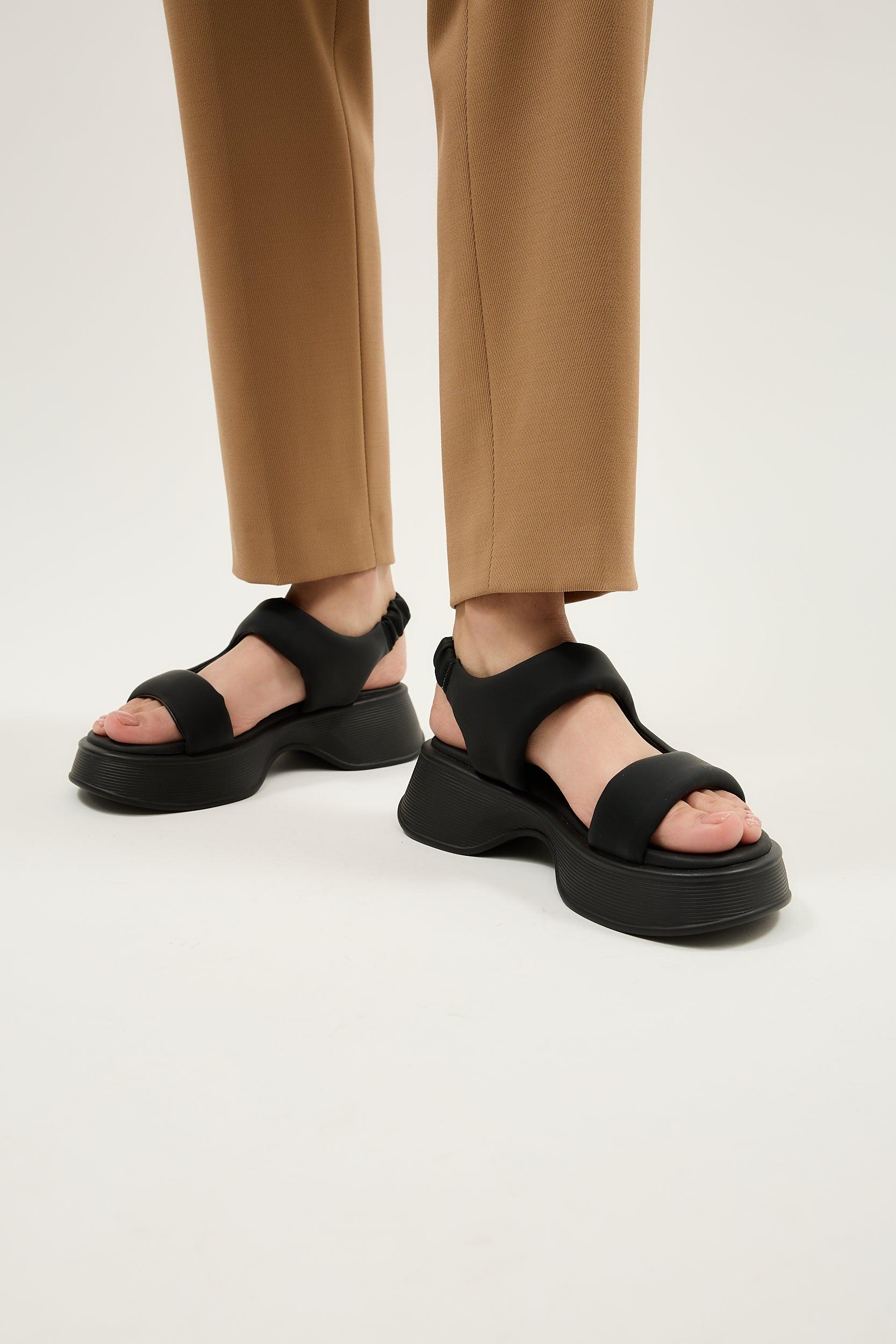 Antonia - Image 4