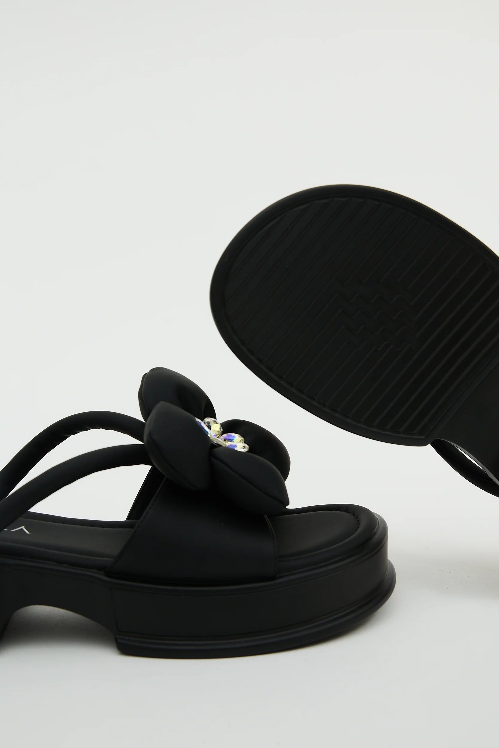 Antora Black - Image 5