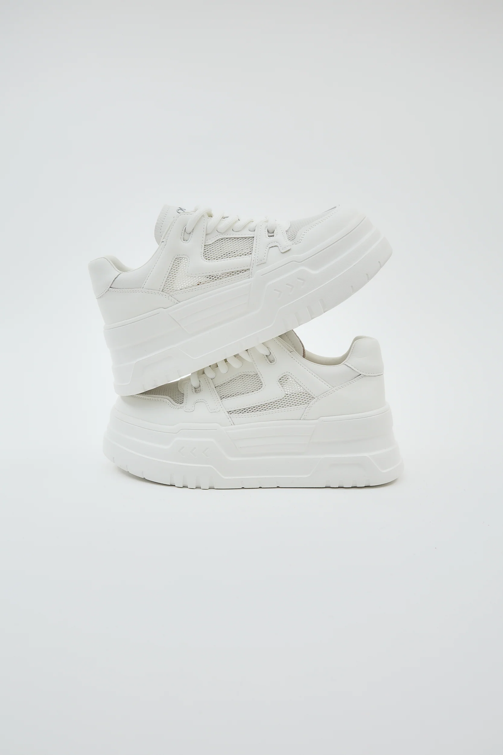 Areta White - Image 2