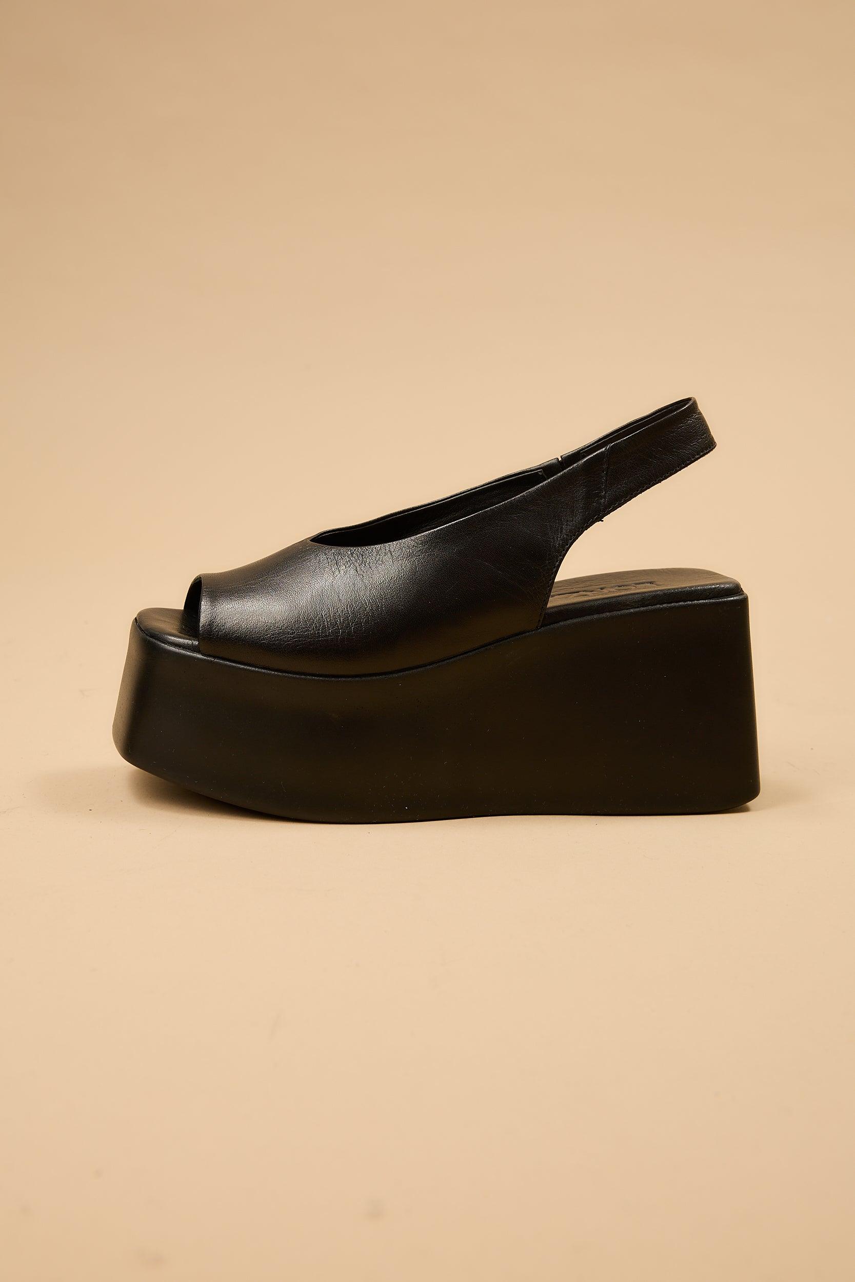 Ariadne Black - Image 8