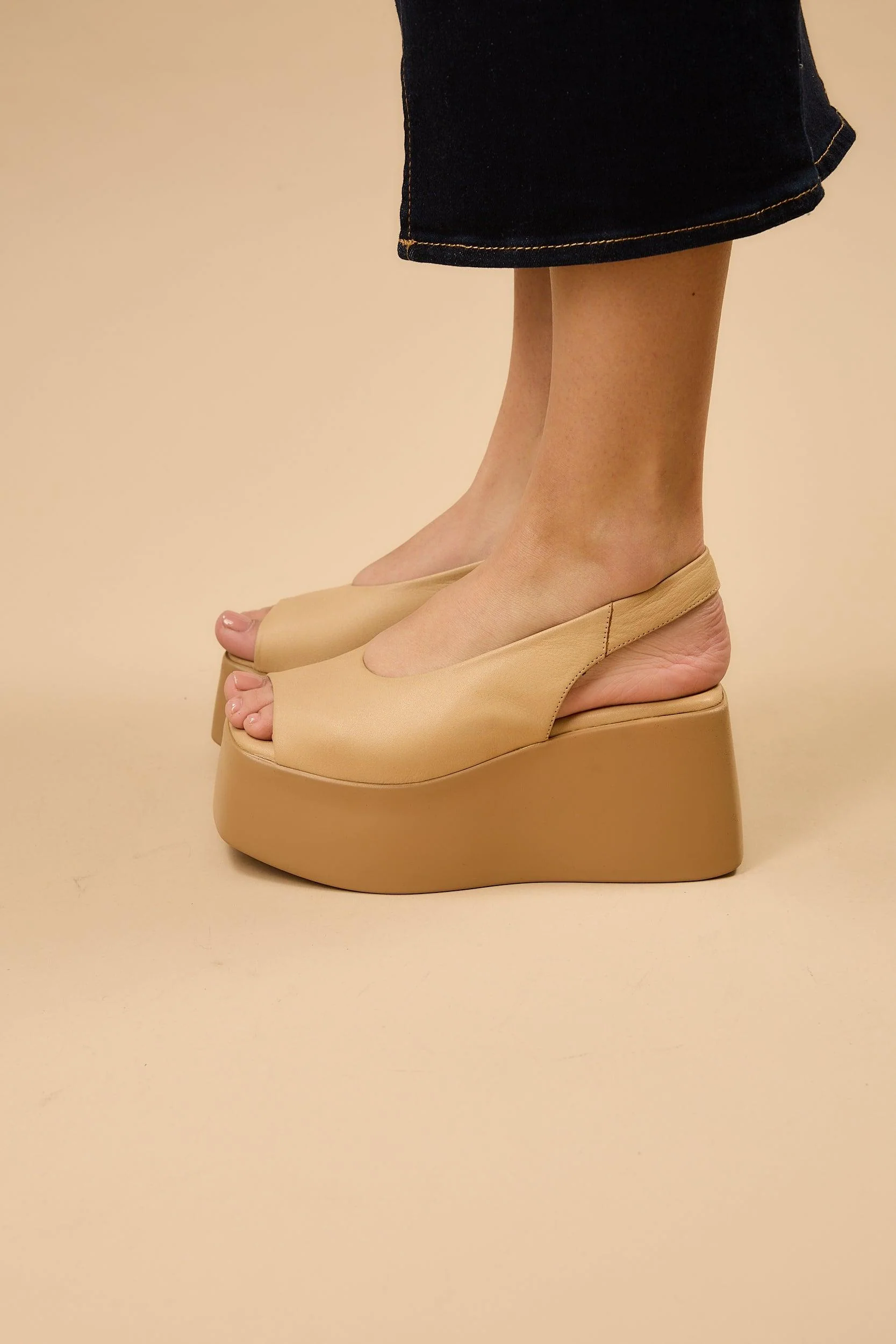 Ariadne Tan - Image 4