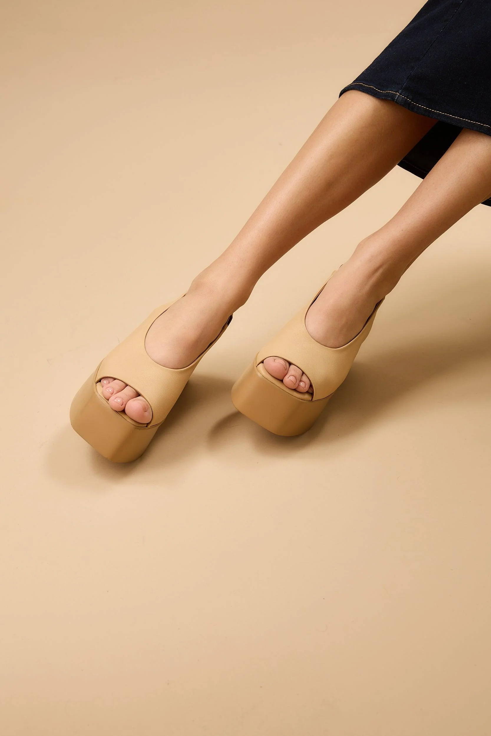 Ariadne Tan - Image 8