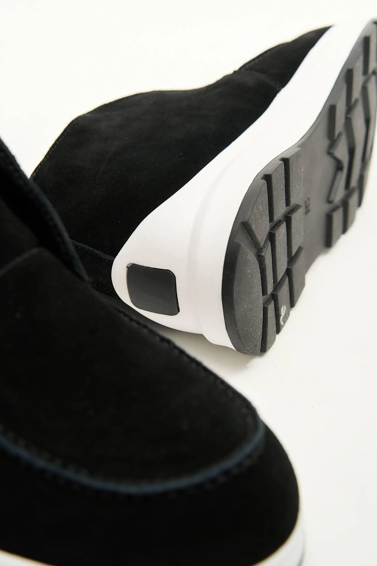 Aspen Black - Image 8