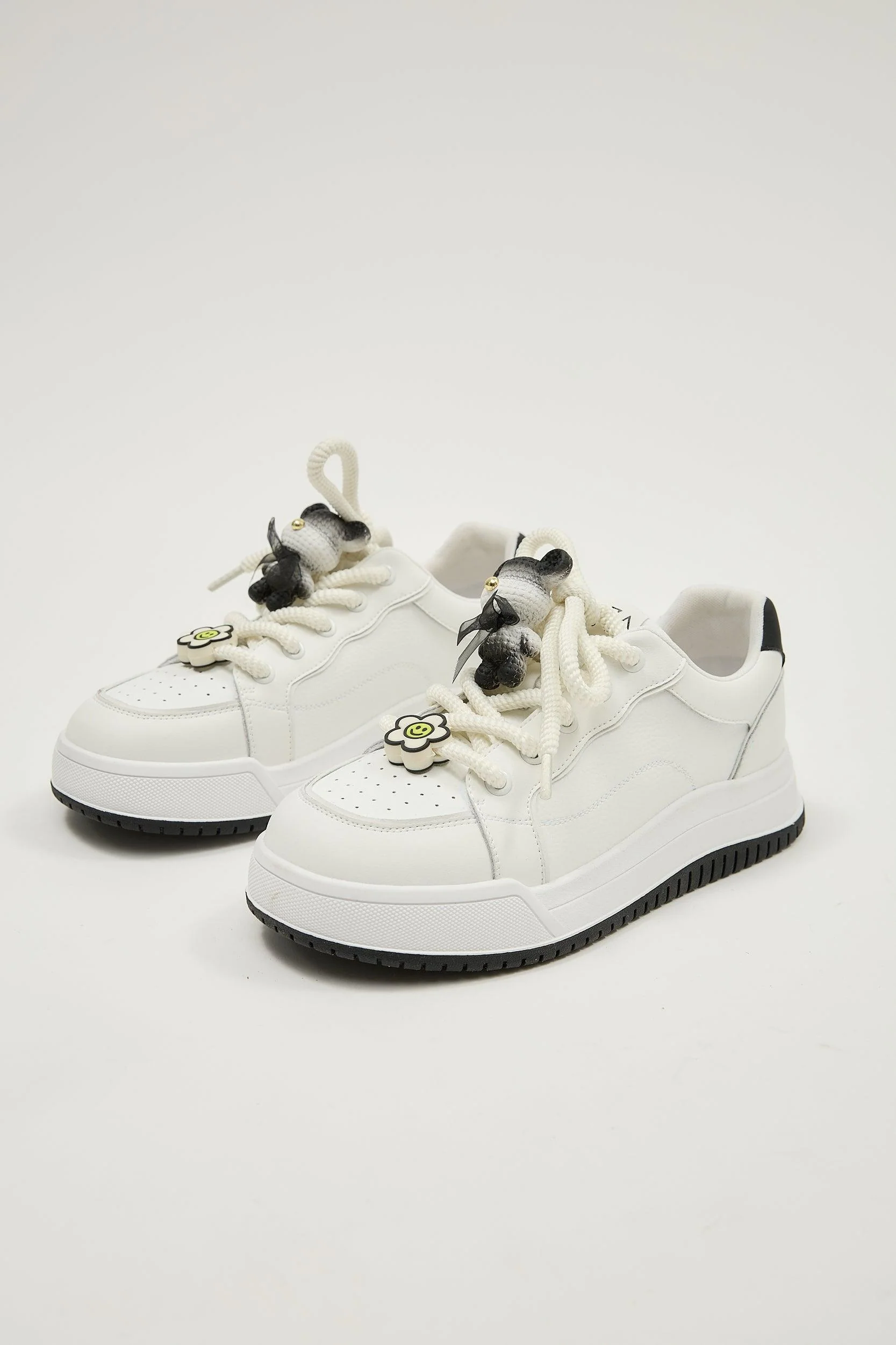 Bear Black - Image 14