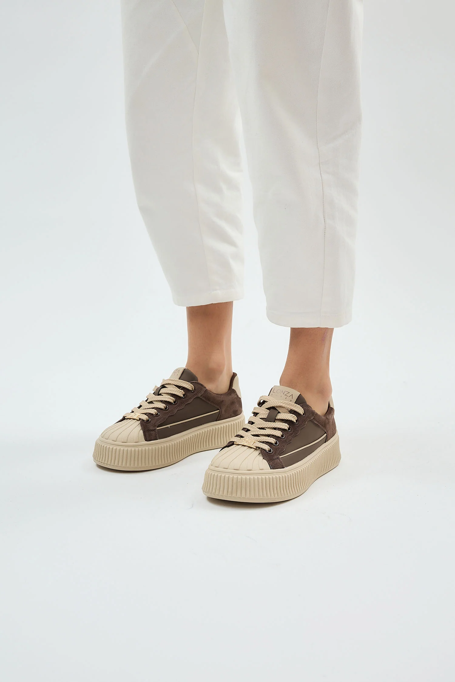 Bellure Brown - Image 16