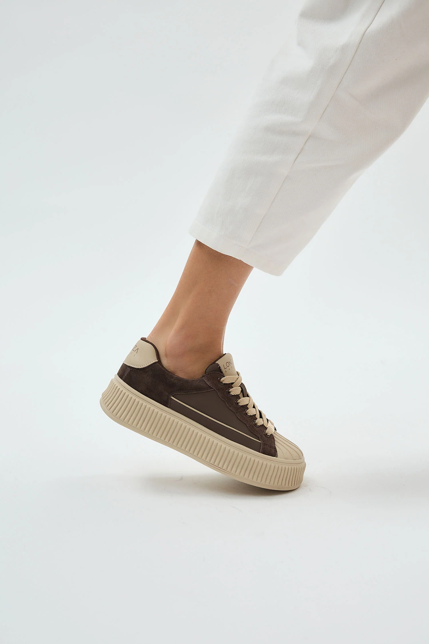 Bellure Brown - Image 18