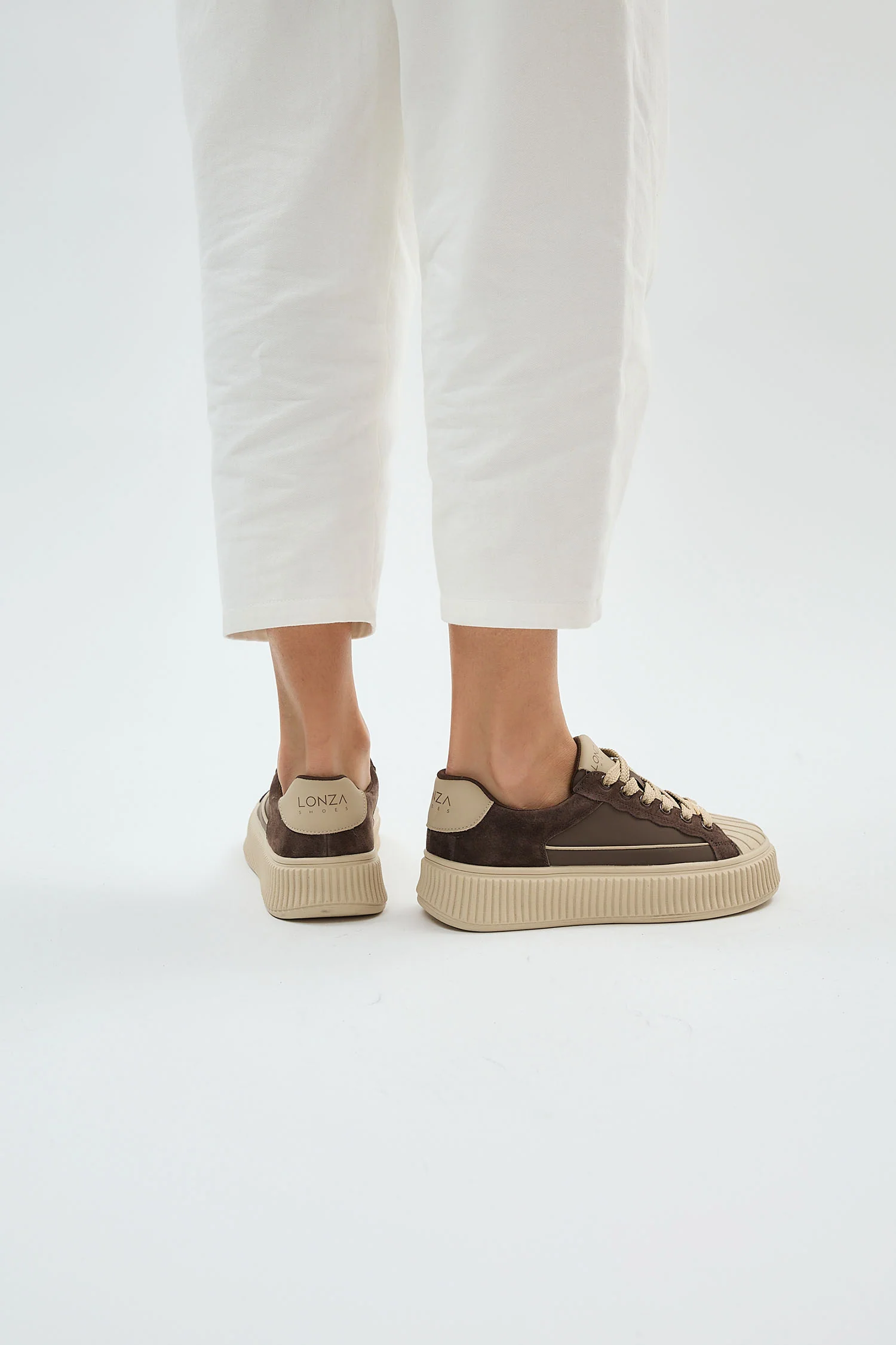 Bellure Brown - Image 19