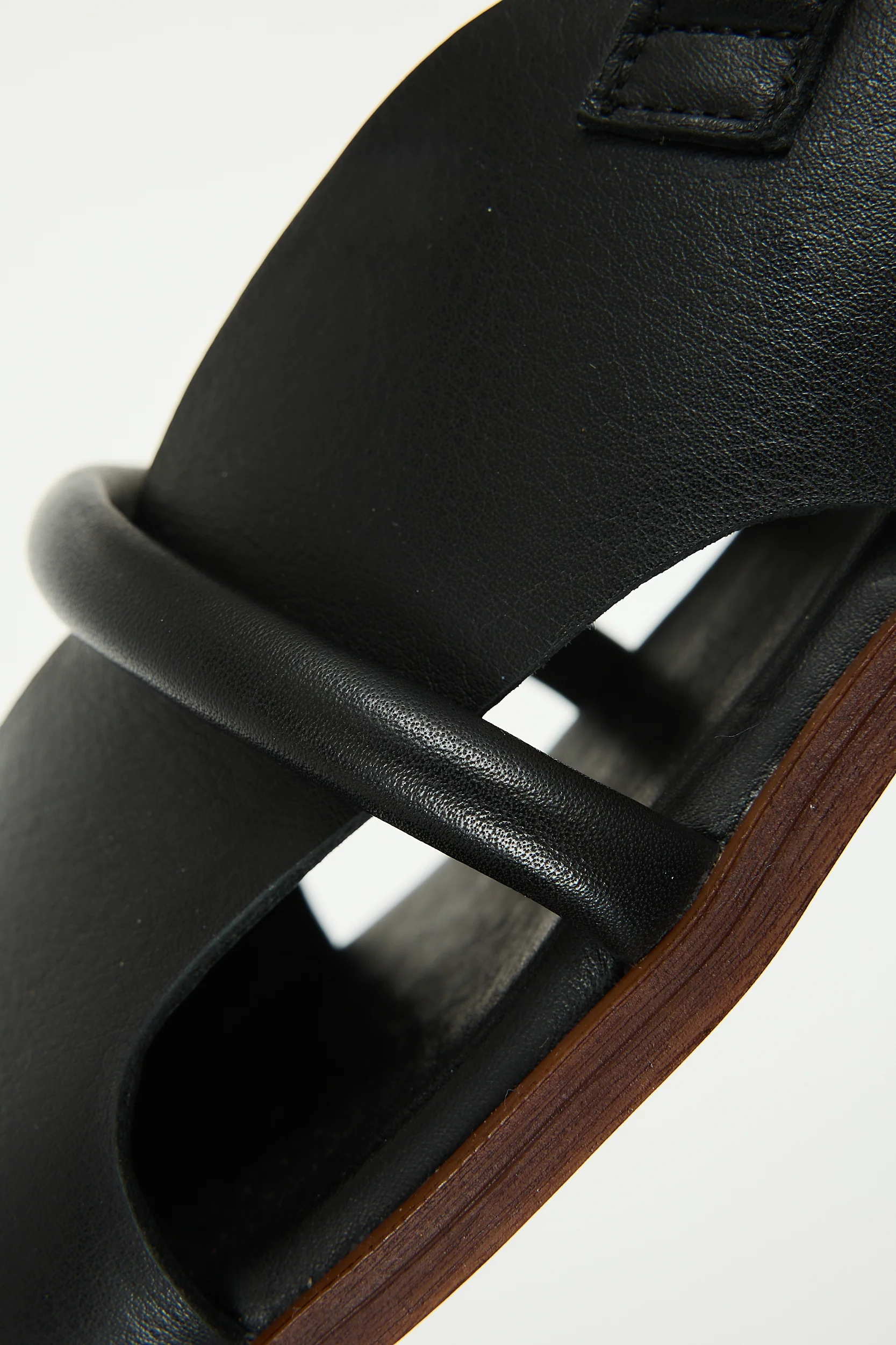 Bergen Black - Image 7