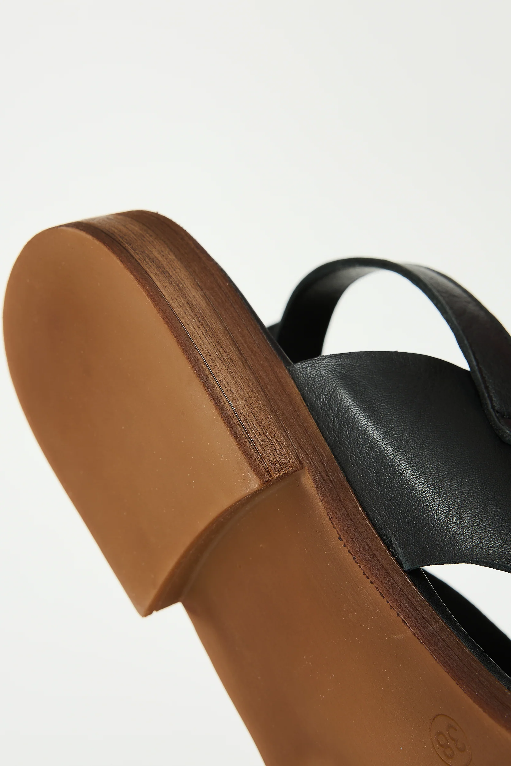 Bergen Black - Image 9