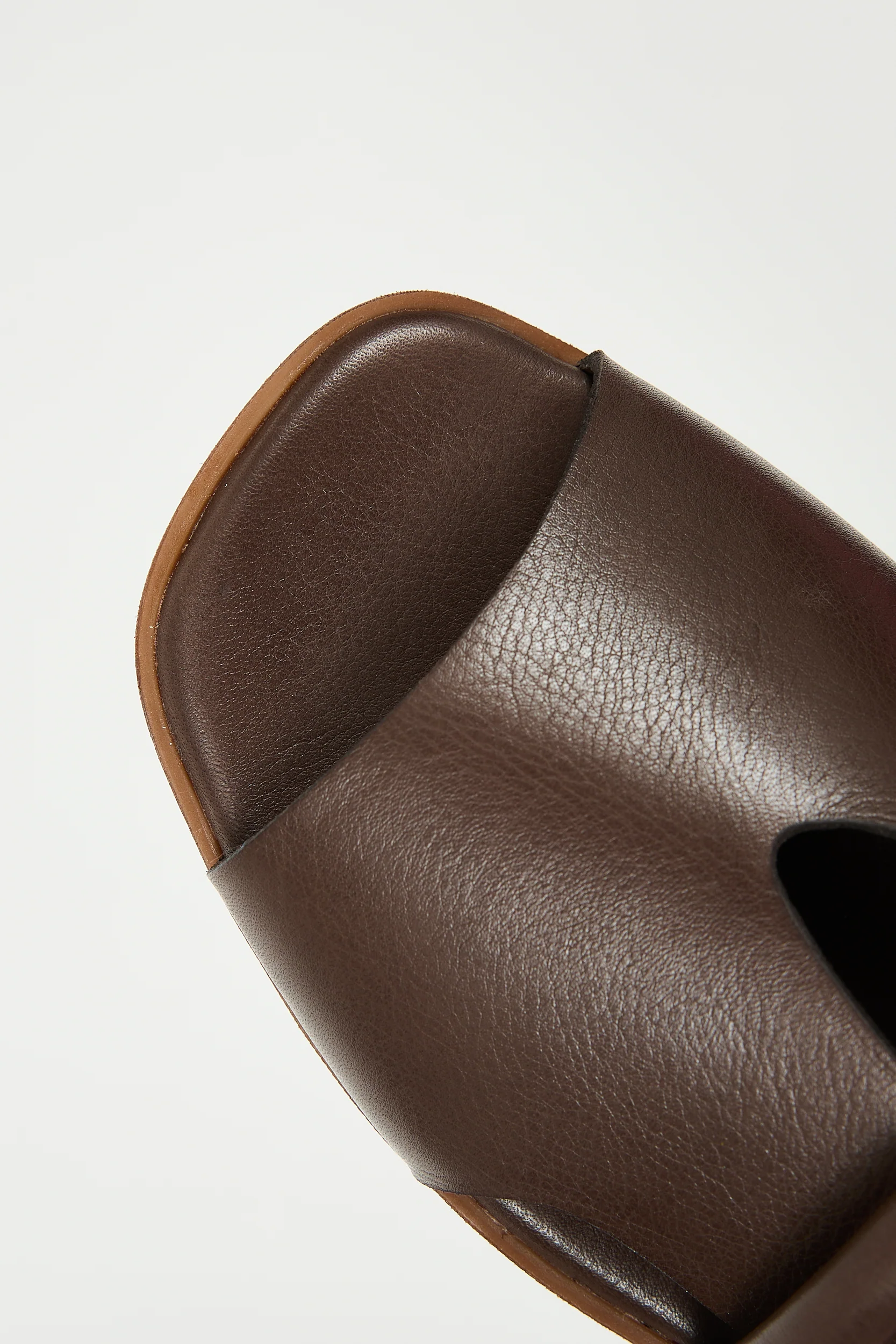 Bergen Brown - Image 4