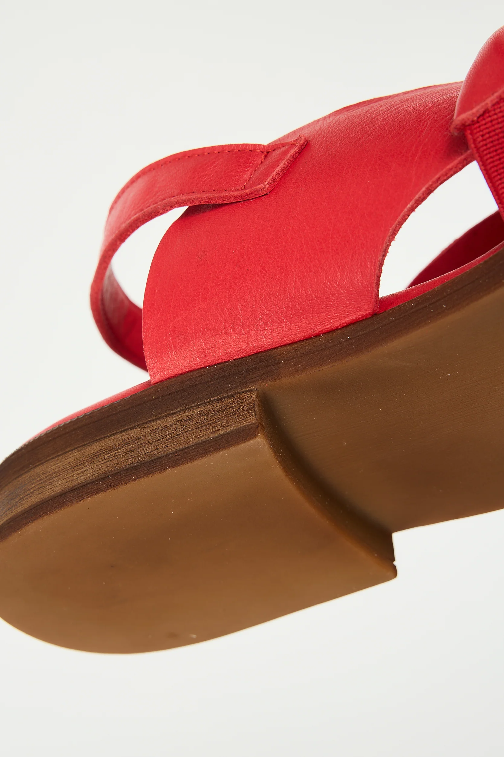 Bergen Red - Image 11
