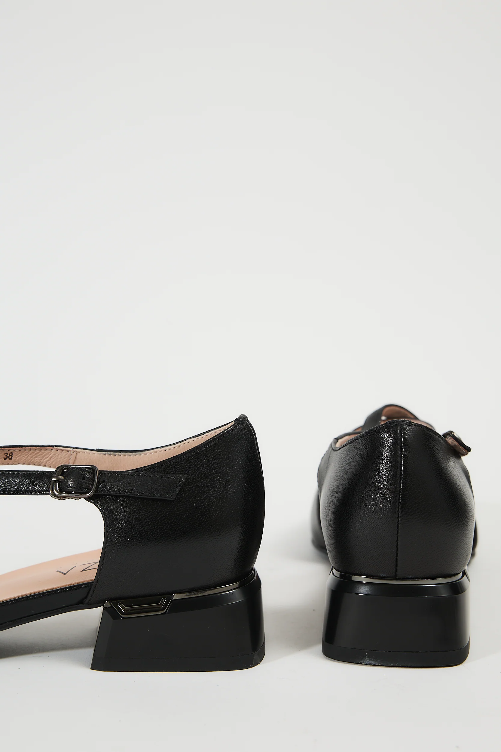 Brissa Black - Image 4