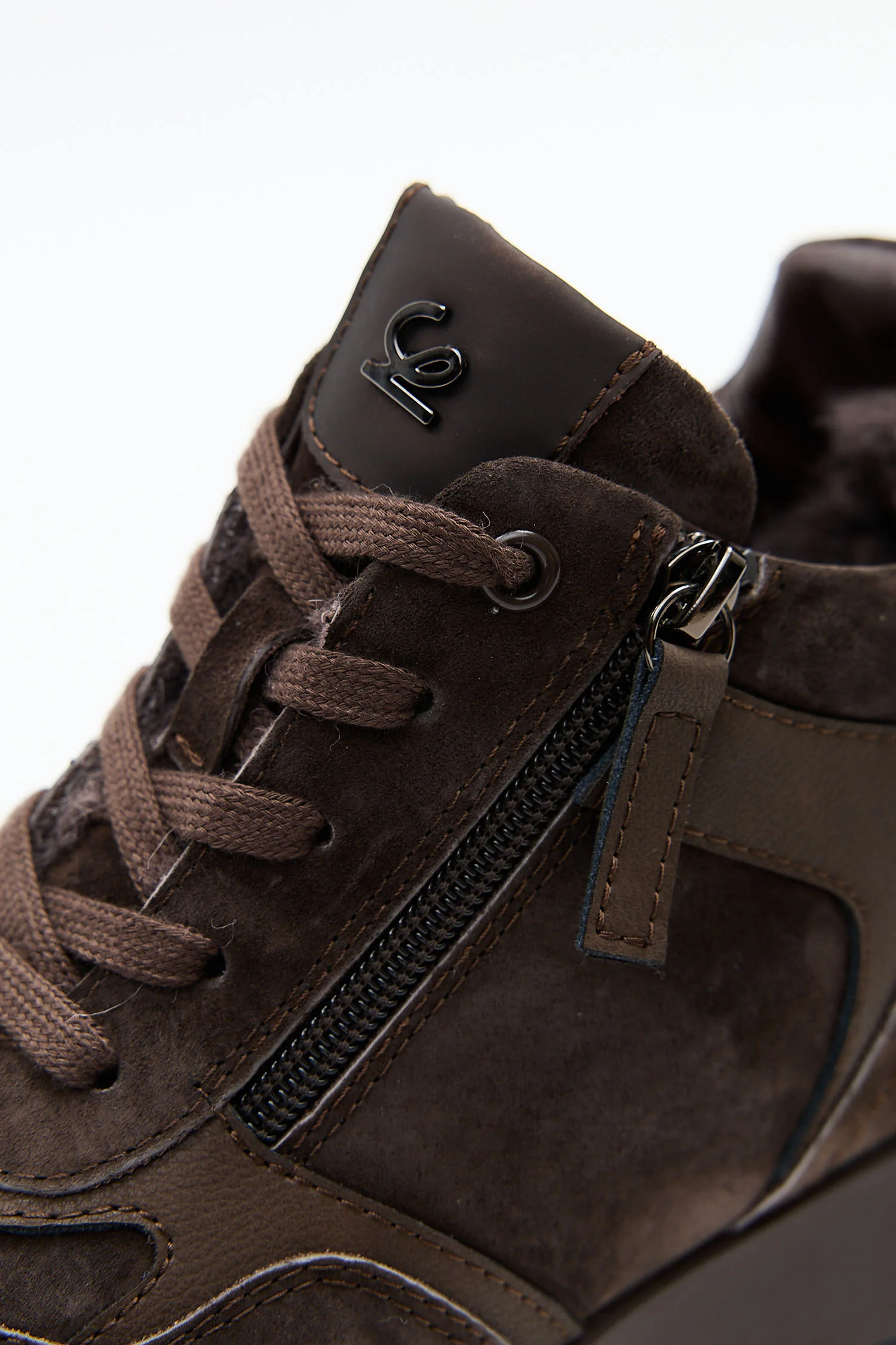 Brumelle Brown - Image 5