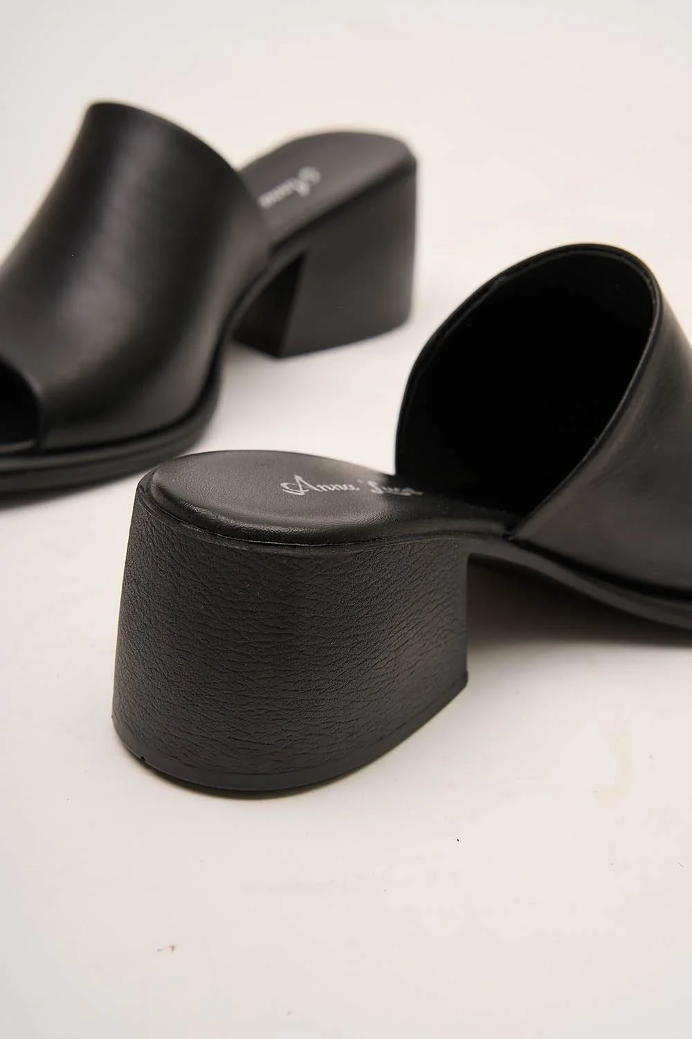 Camel Block Black - Image 9