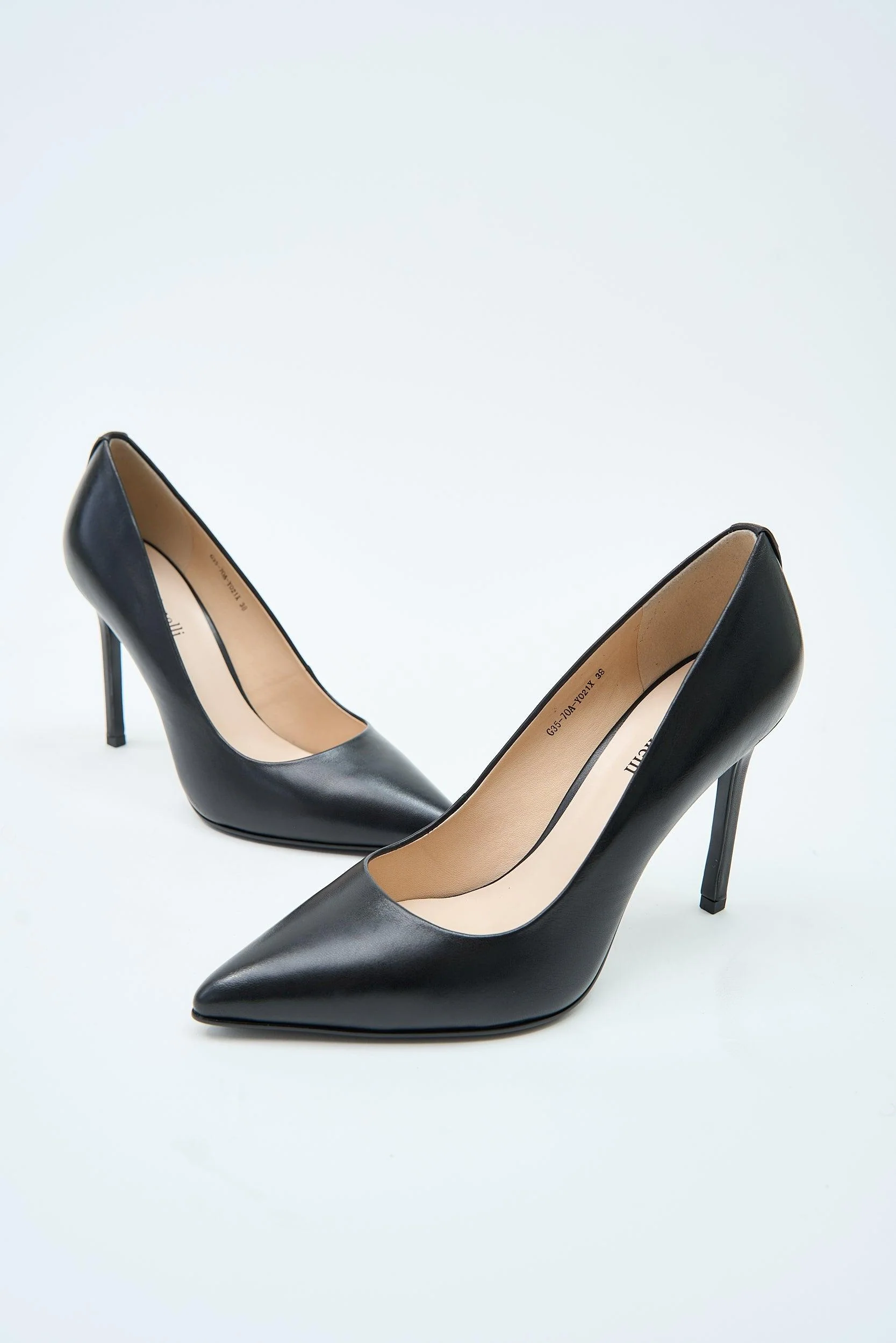 Carmen Black - Image 8