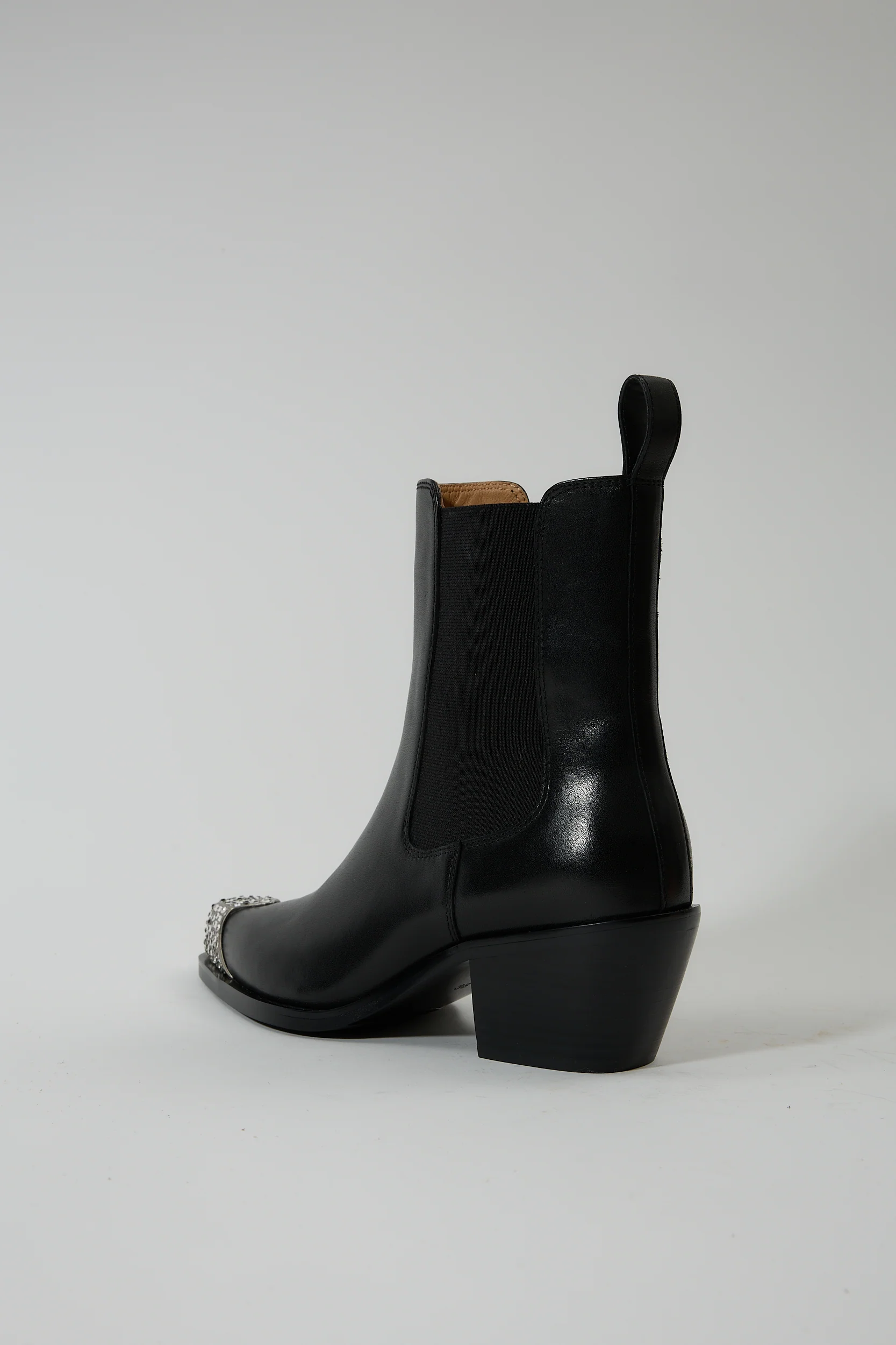 Cassandra Black - Image 4