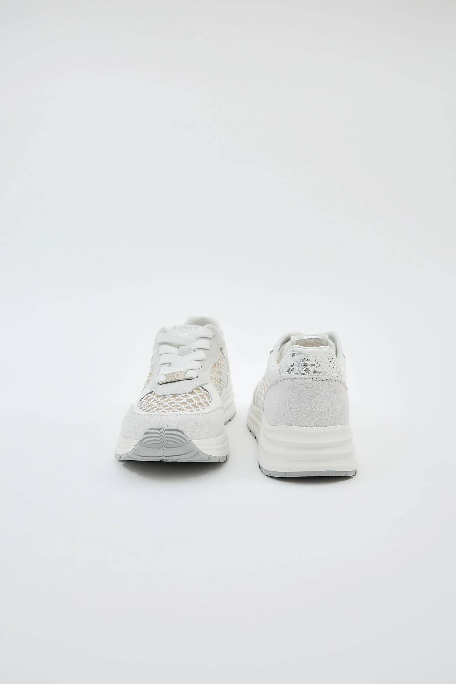 Chelsea White - Image 5