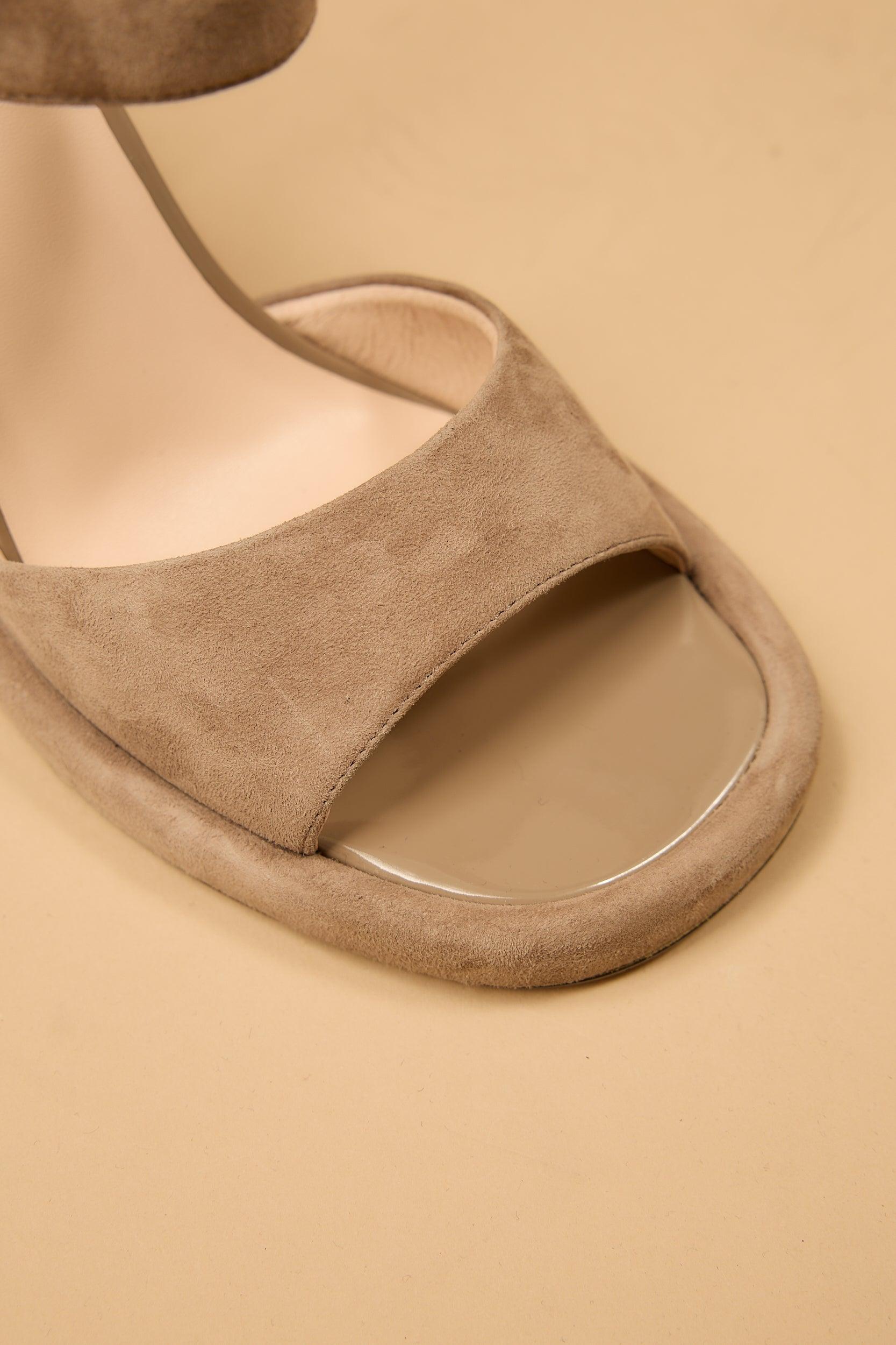 Chiara Suede Capuchino - Image 9