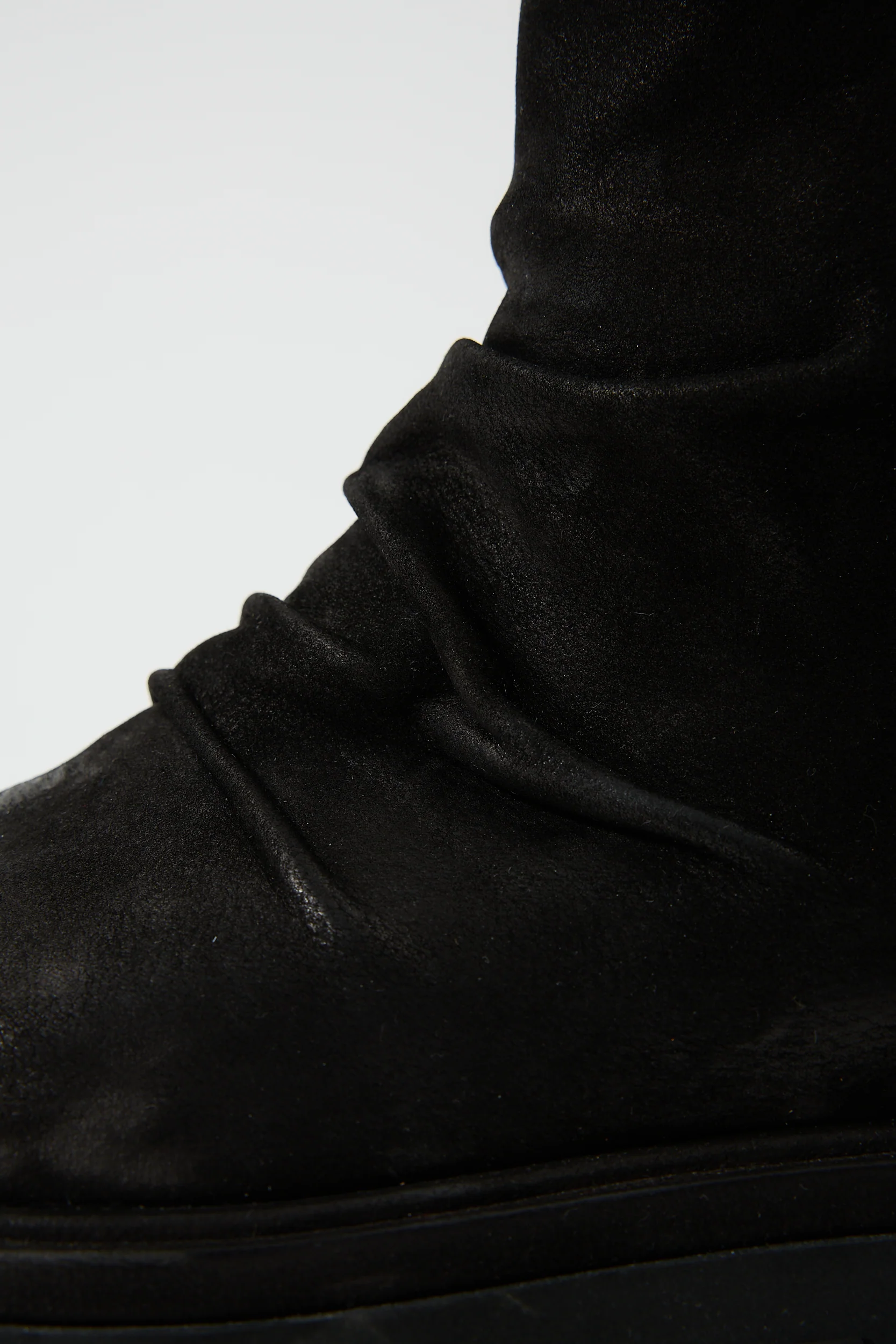 Circe Black - Image 3