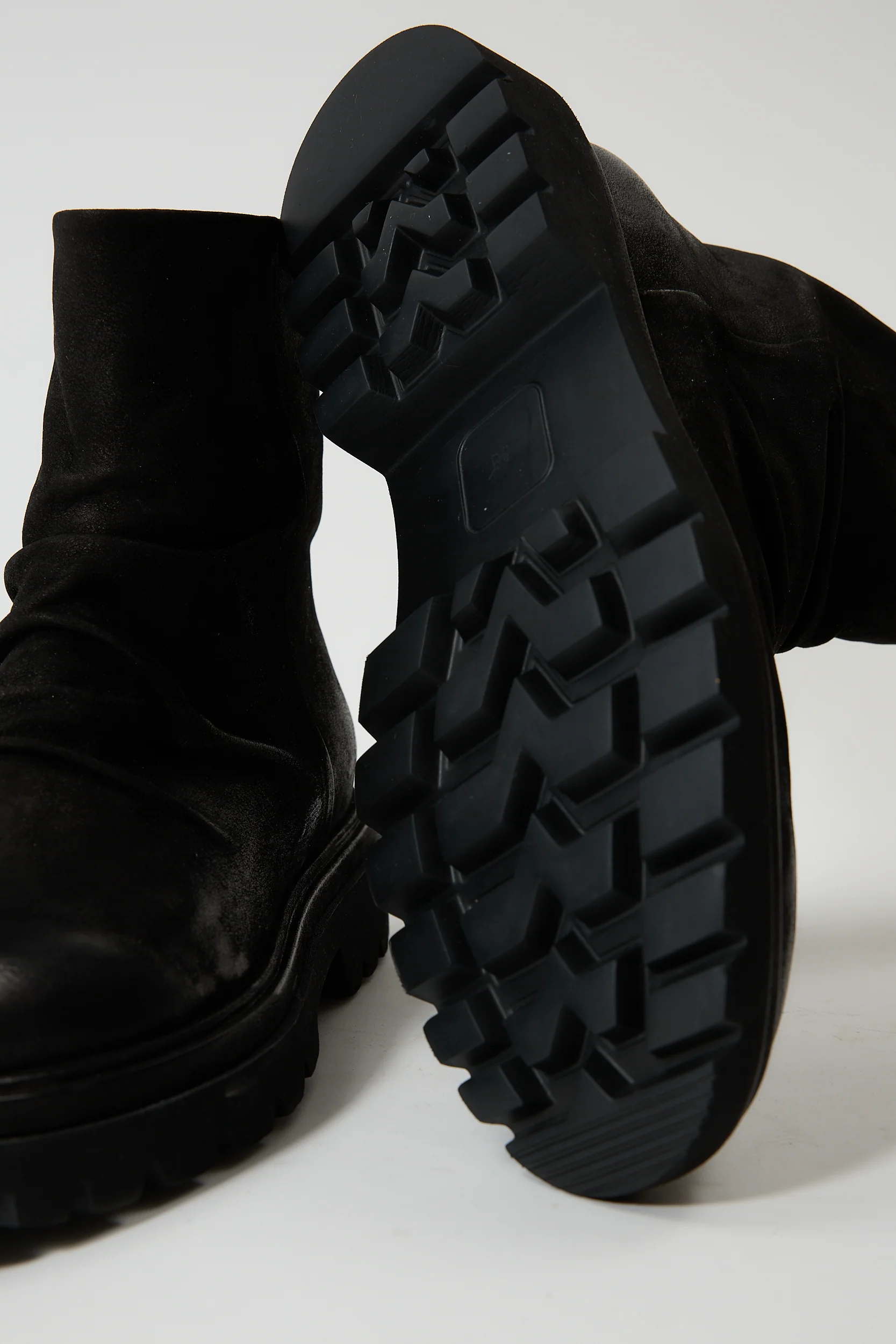 Circe Black - Image 5