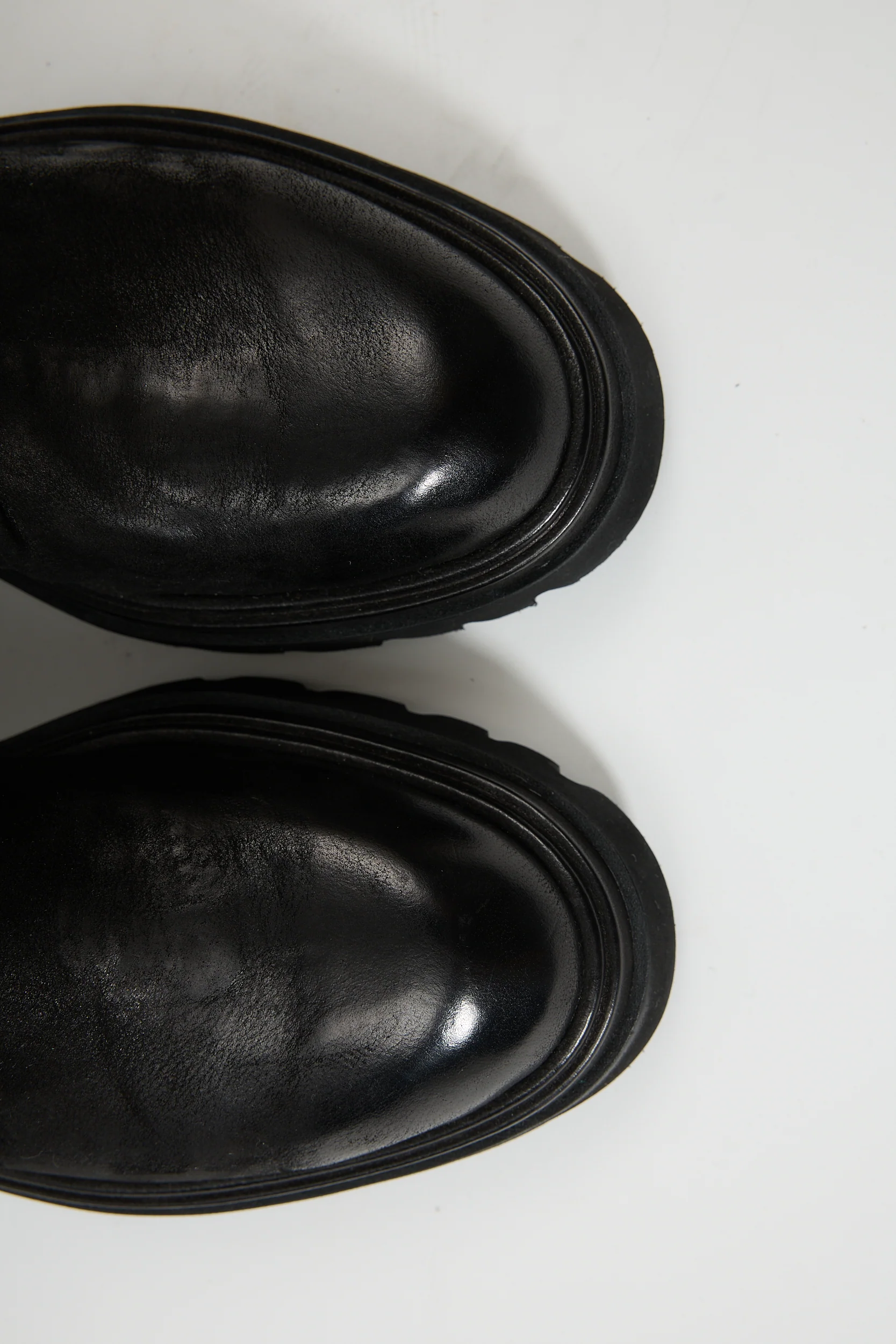 Circe Black - Image 7