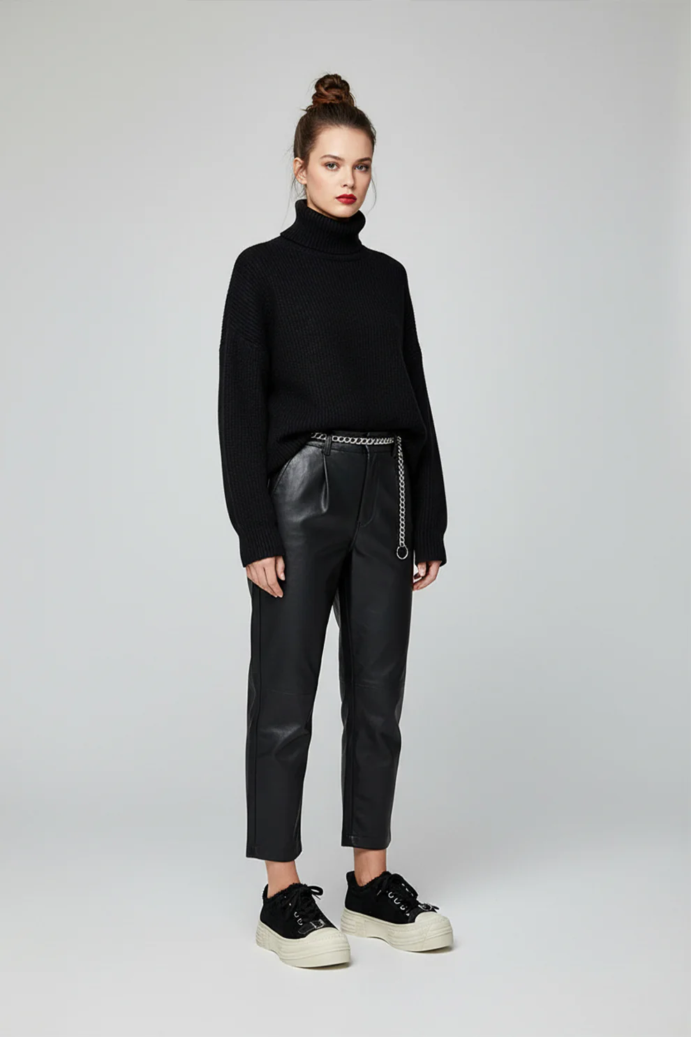 Claire Black - Image 7