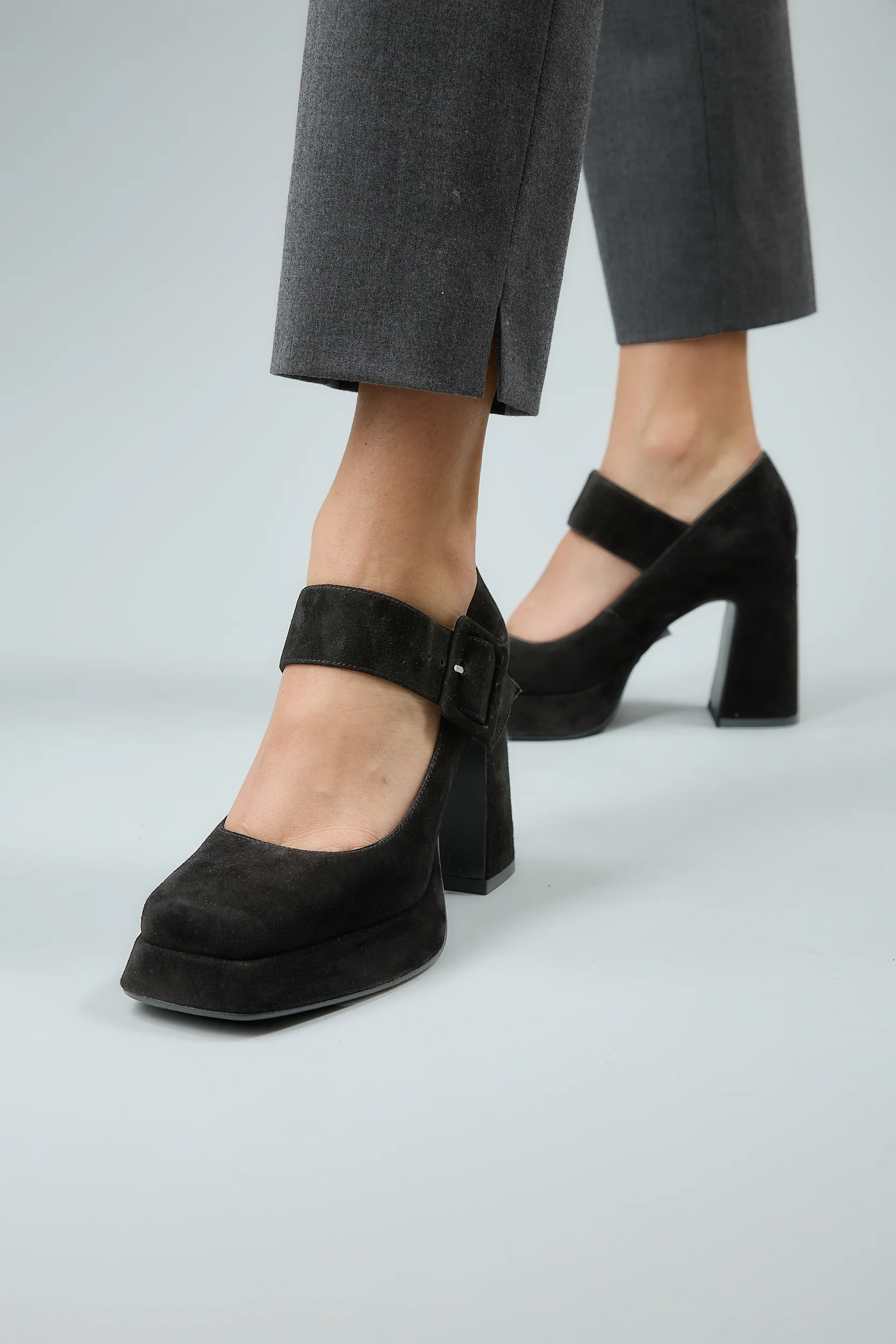 Claudia Black Suede - Image 3