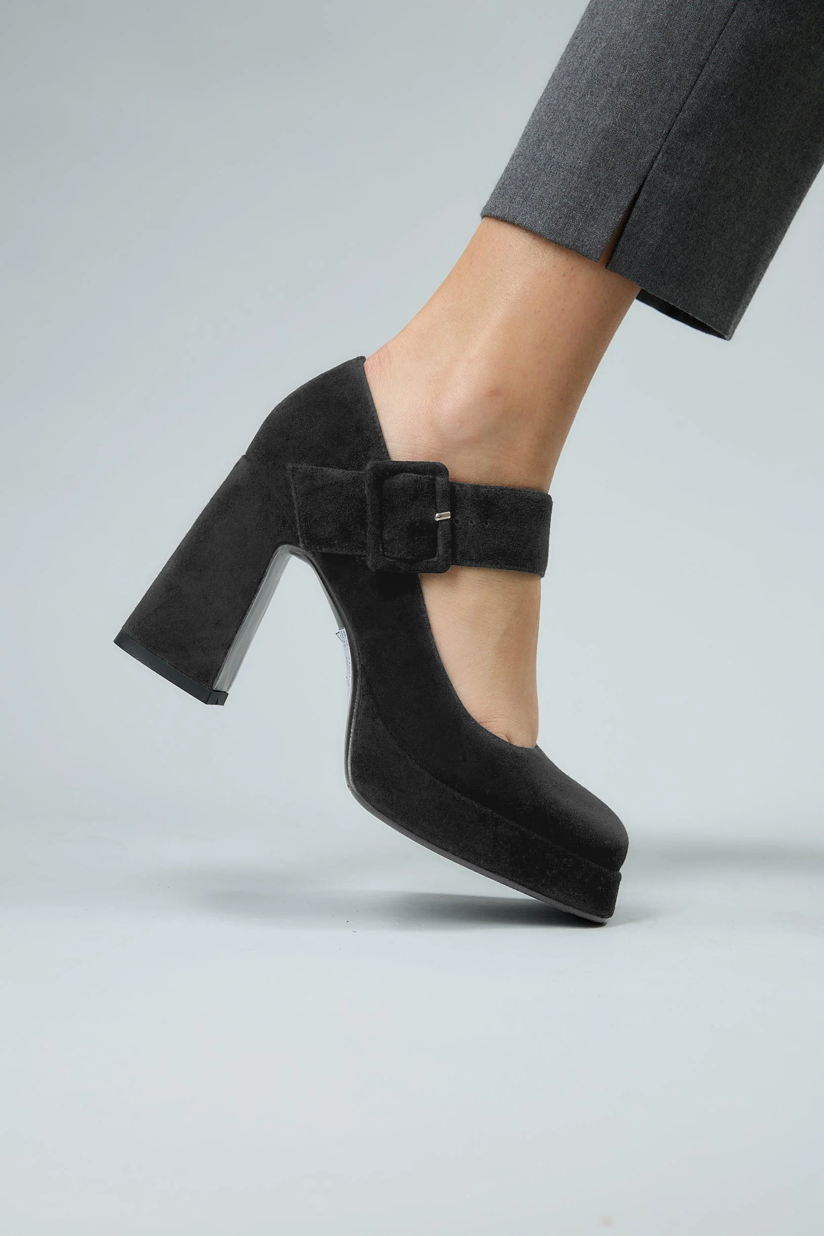 Claudia Black Suede - Image 5