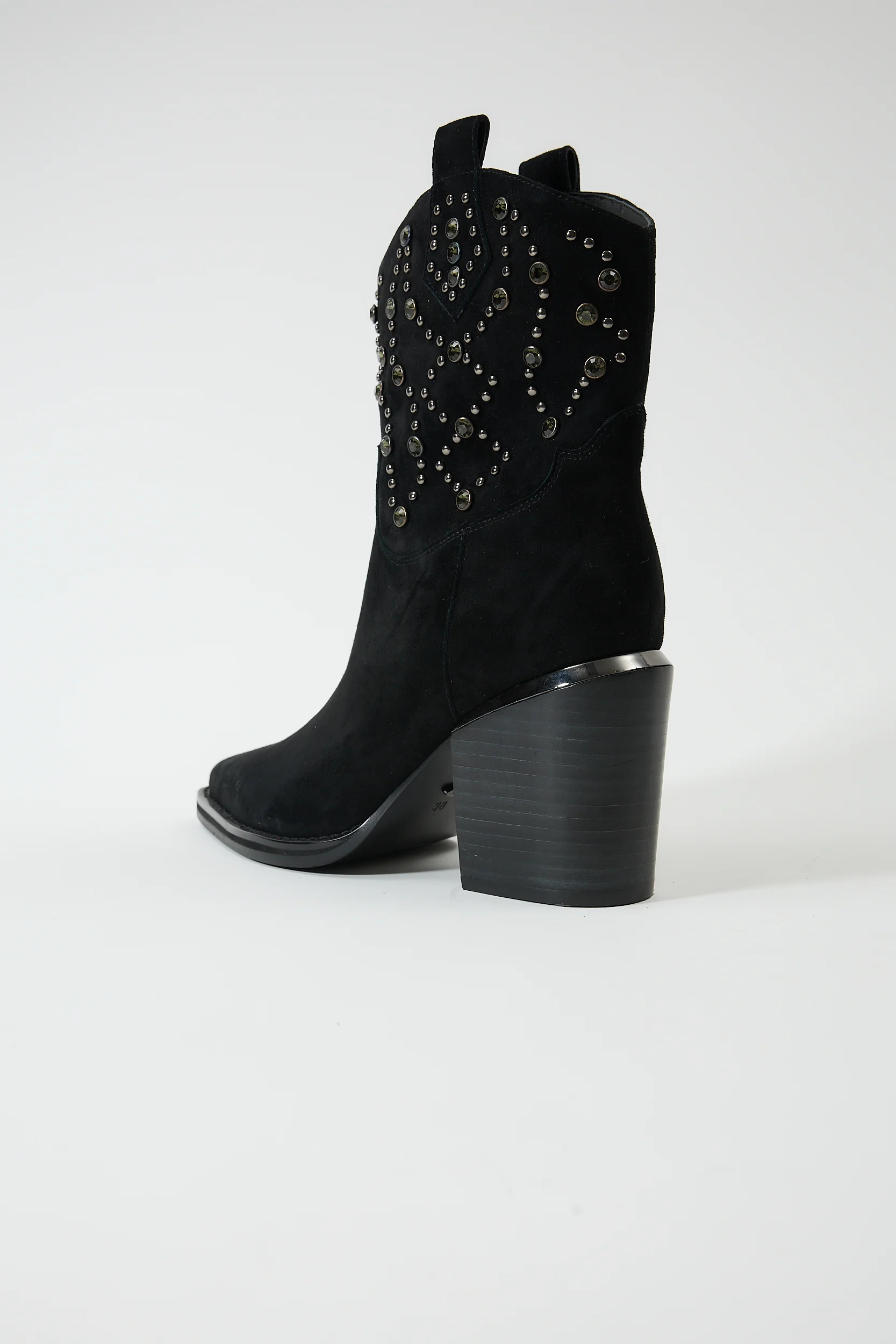 Clotho Black - Image 3