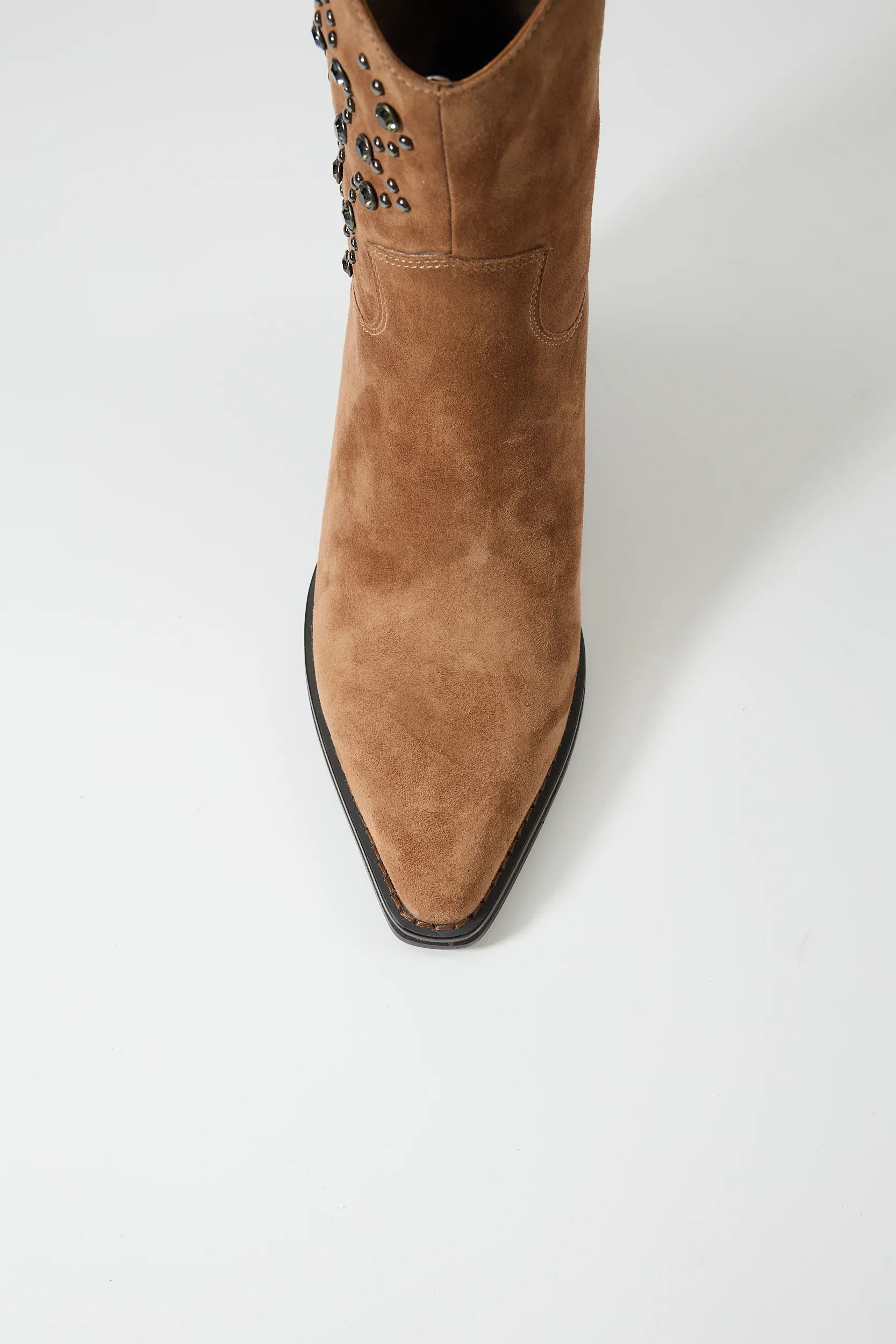 Clotho Brown - Image 4