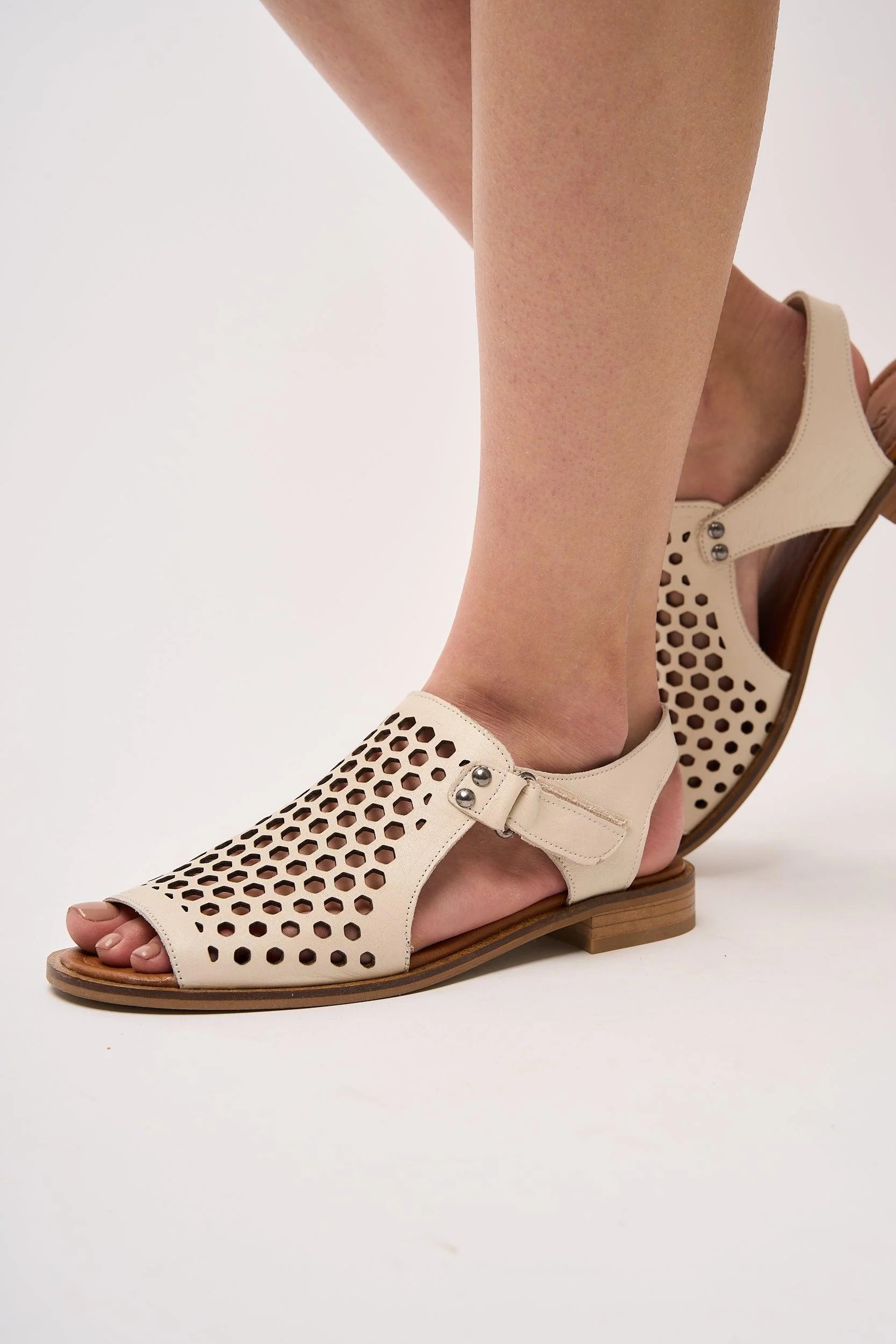 Comfelle Beige - Image 4